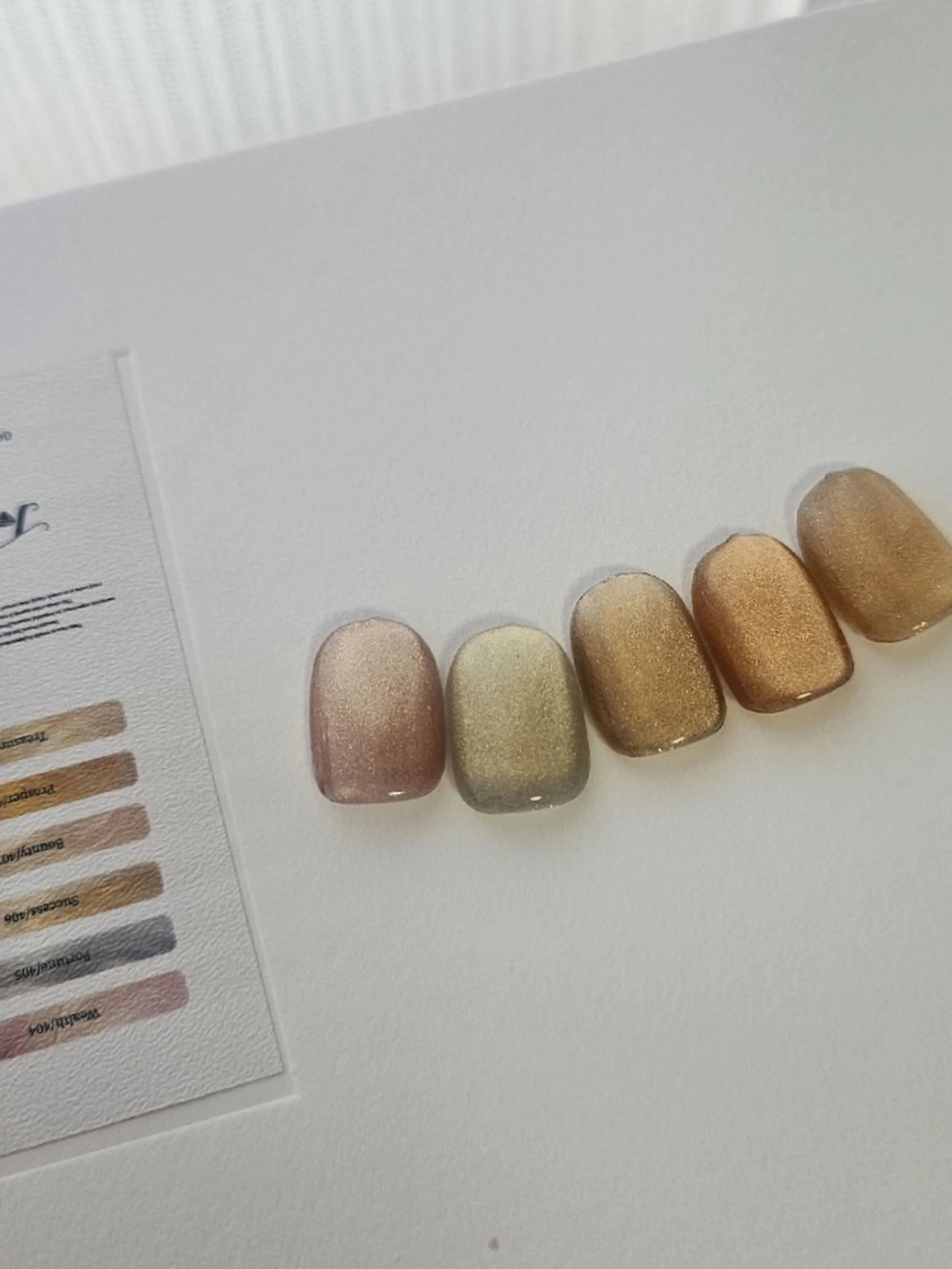 ネイル マグネットネイル Nail i'llu 北千住のネイルデザイン