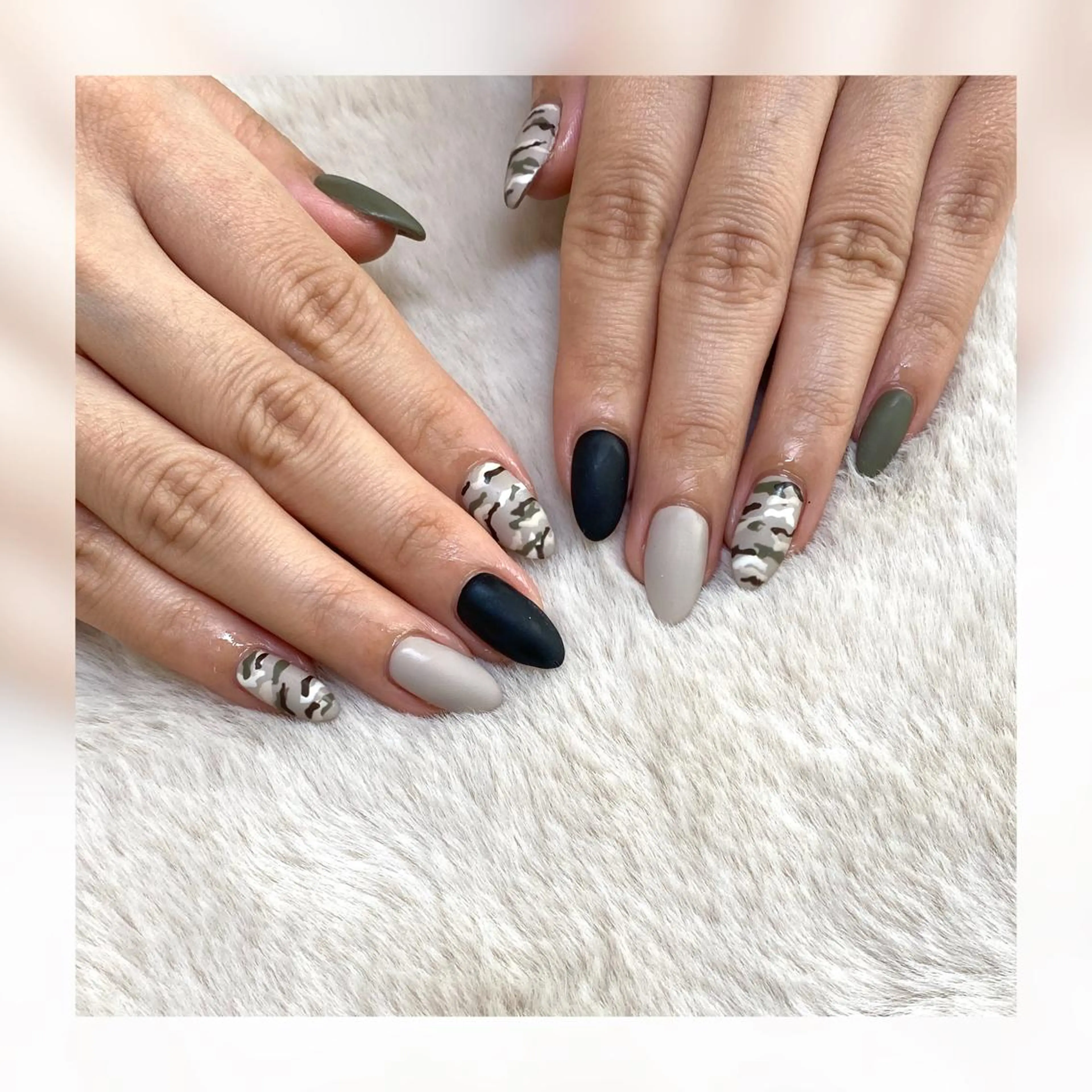 ネイル Toujours / nijinaのネイルデザイン