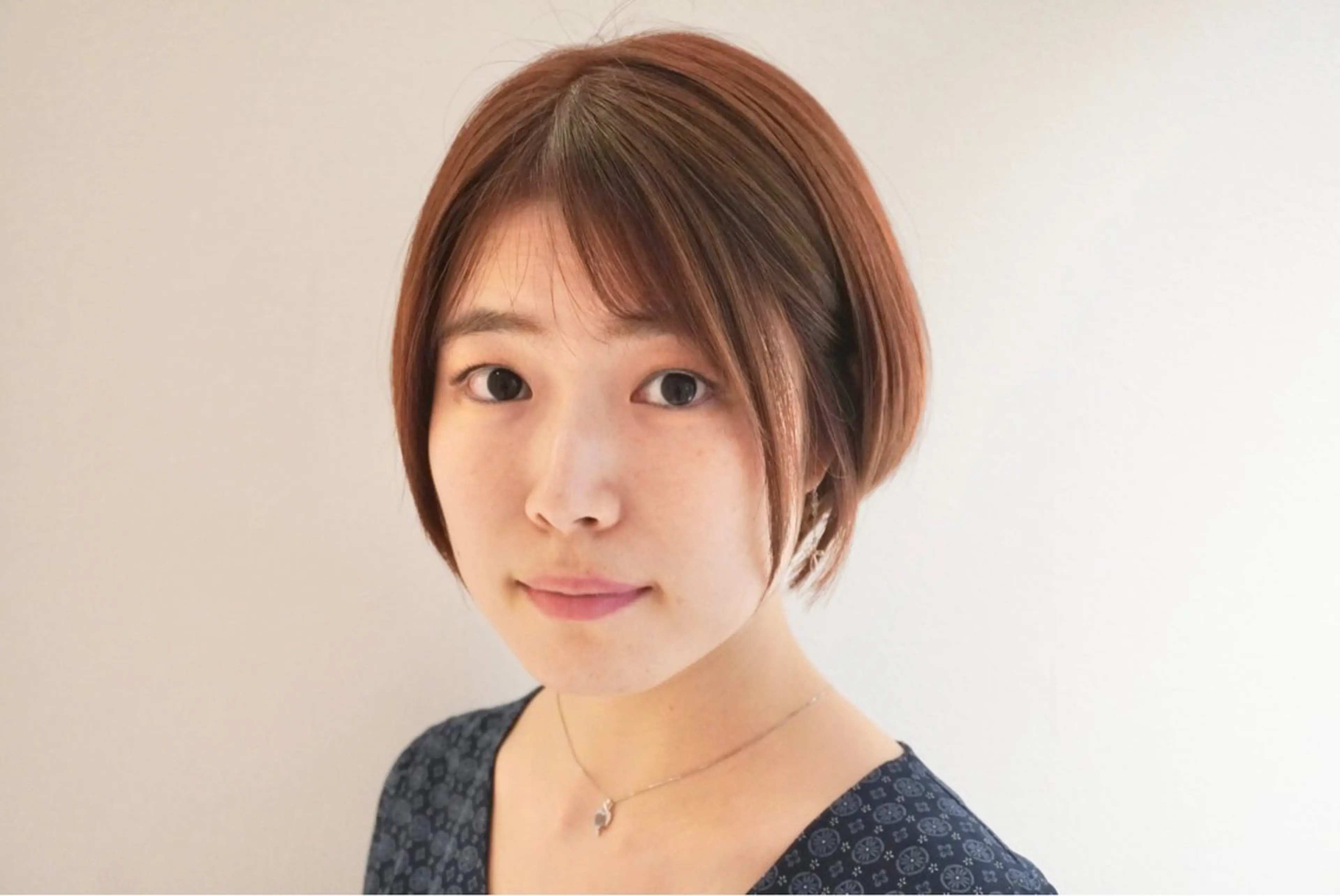 ショート カラー 前下がりボブ ボブ ミヤザキ ユタカのヘアスタイル