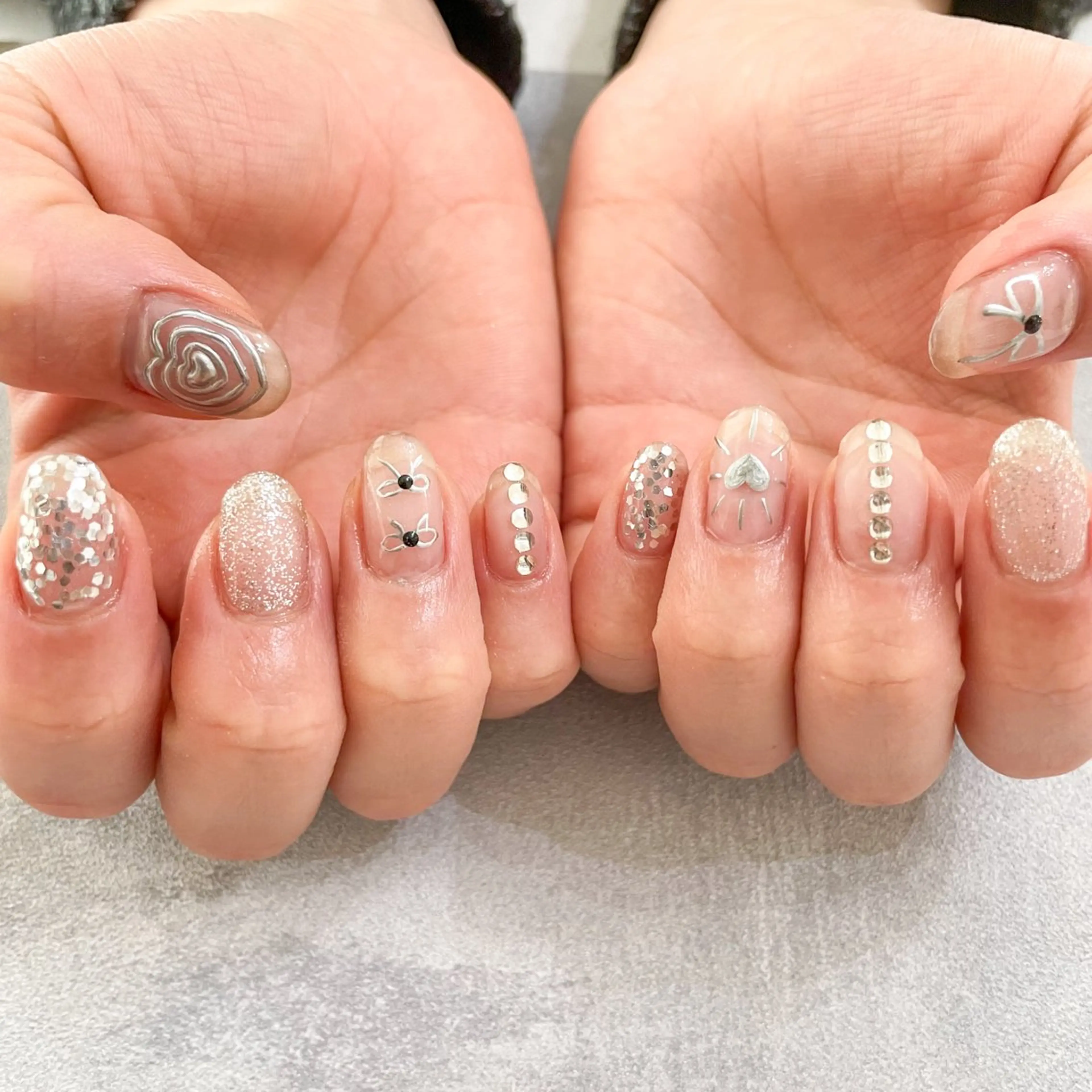 ネイル ハンドネイル ゴテゴテ💙ワンホン リオナのネイルデザイン