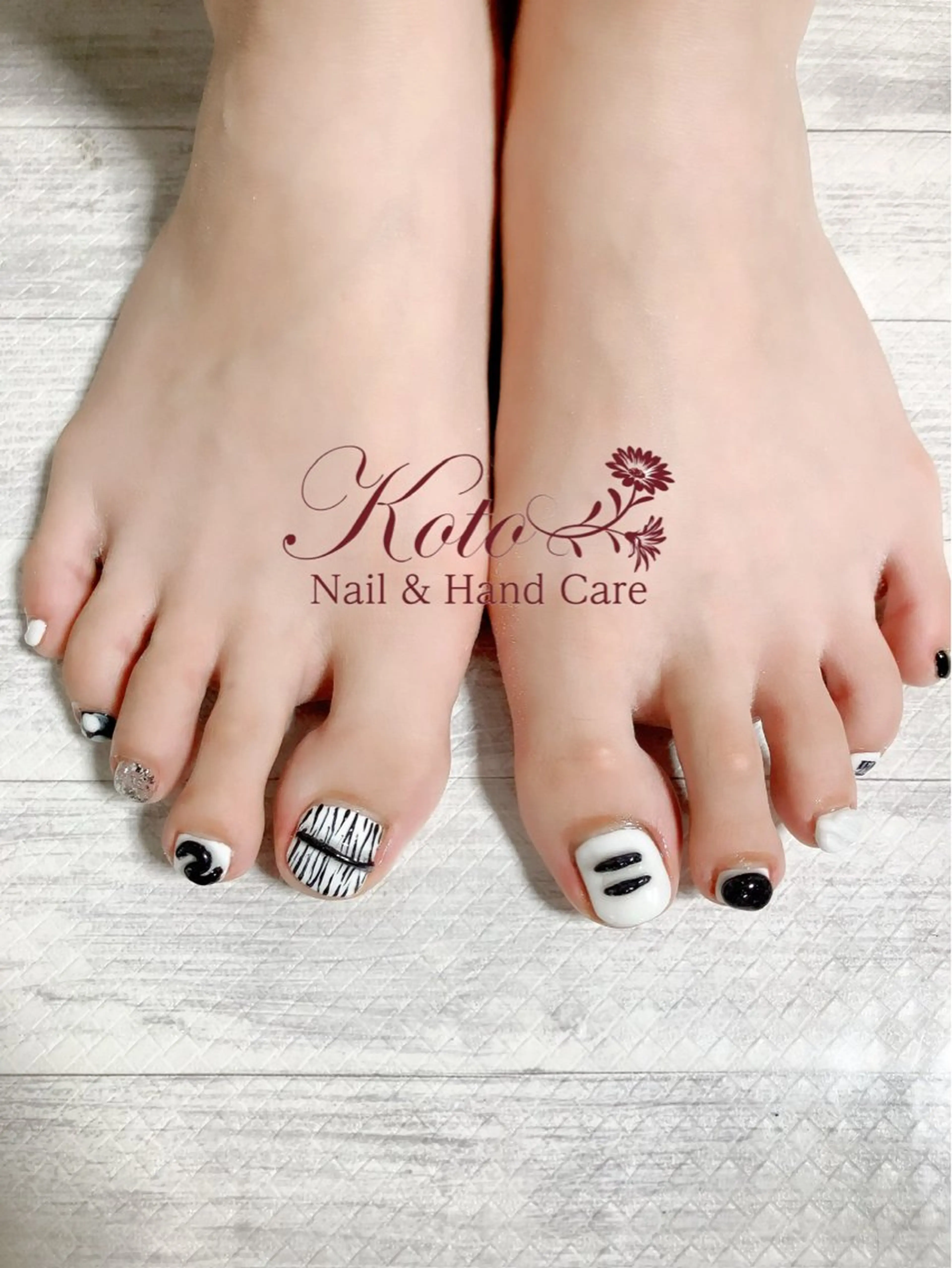 ネイル 長さ出し ジェルネイル 持ち込み ニュアンスネイル 赤色 フットネイル Nail Salon KOTOのネイルデザイン