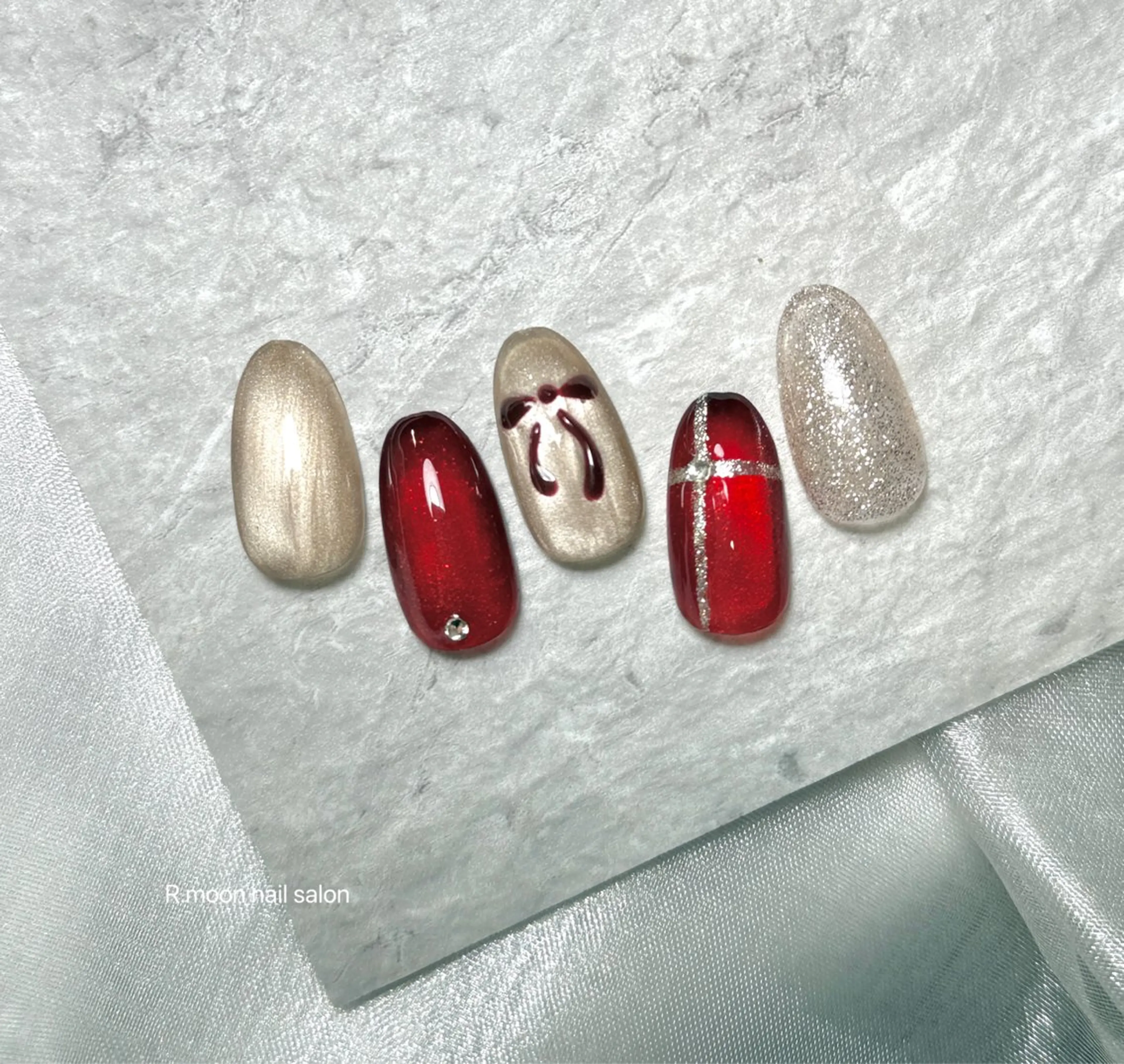 ネイル マグネットネイル ハンドネイル R.moon nail salonのネイルデザイン