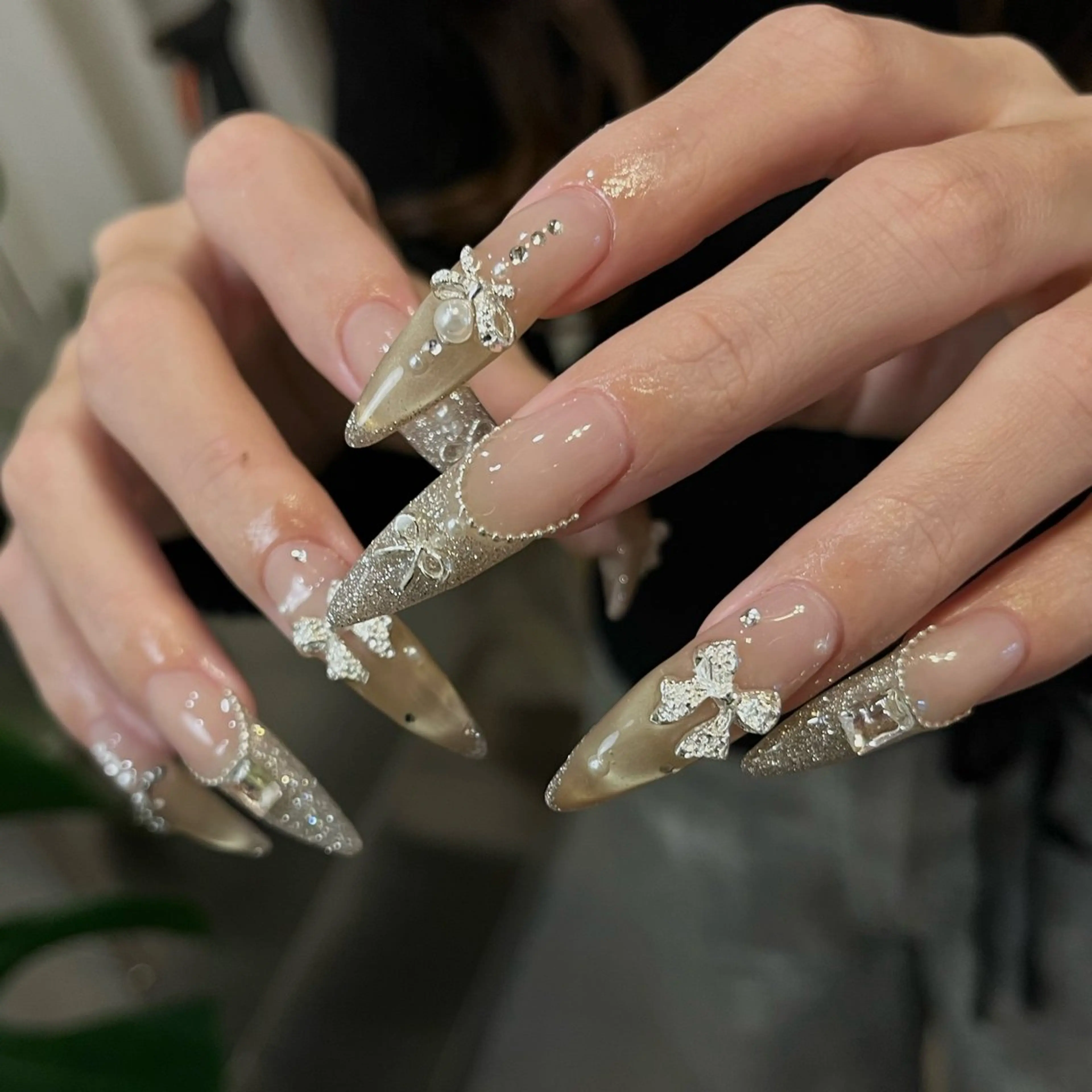 ネイル ハンドネイル aiu  ｱｲﾕｰ ちひろのネイルデザイン