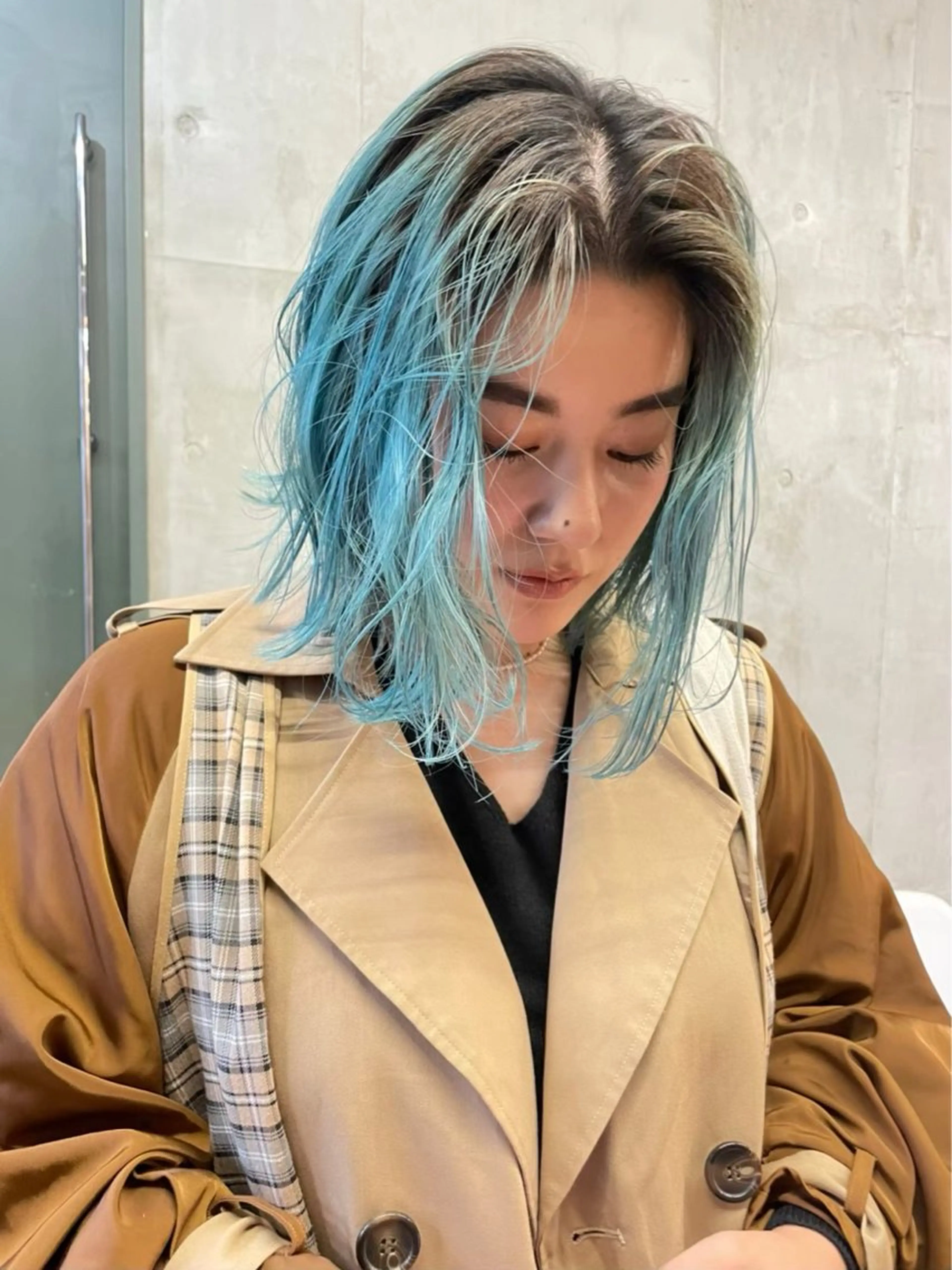 ミディアム ヘアカラー SALT WATER所属・南堀江レイヤーカット MIKU🍒のヘアスタイル