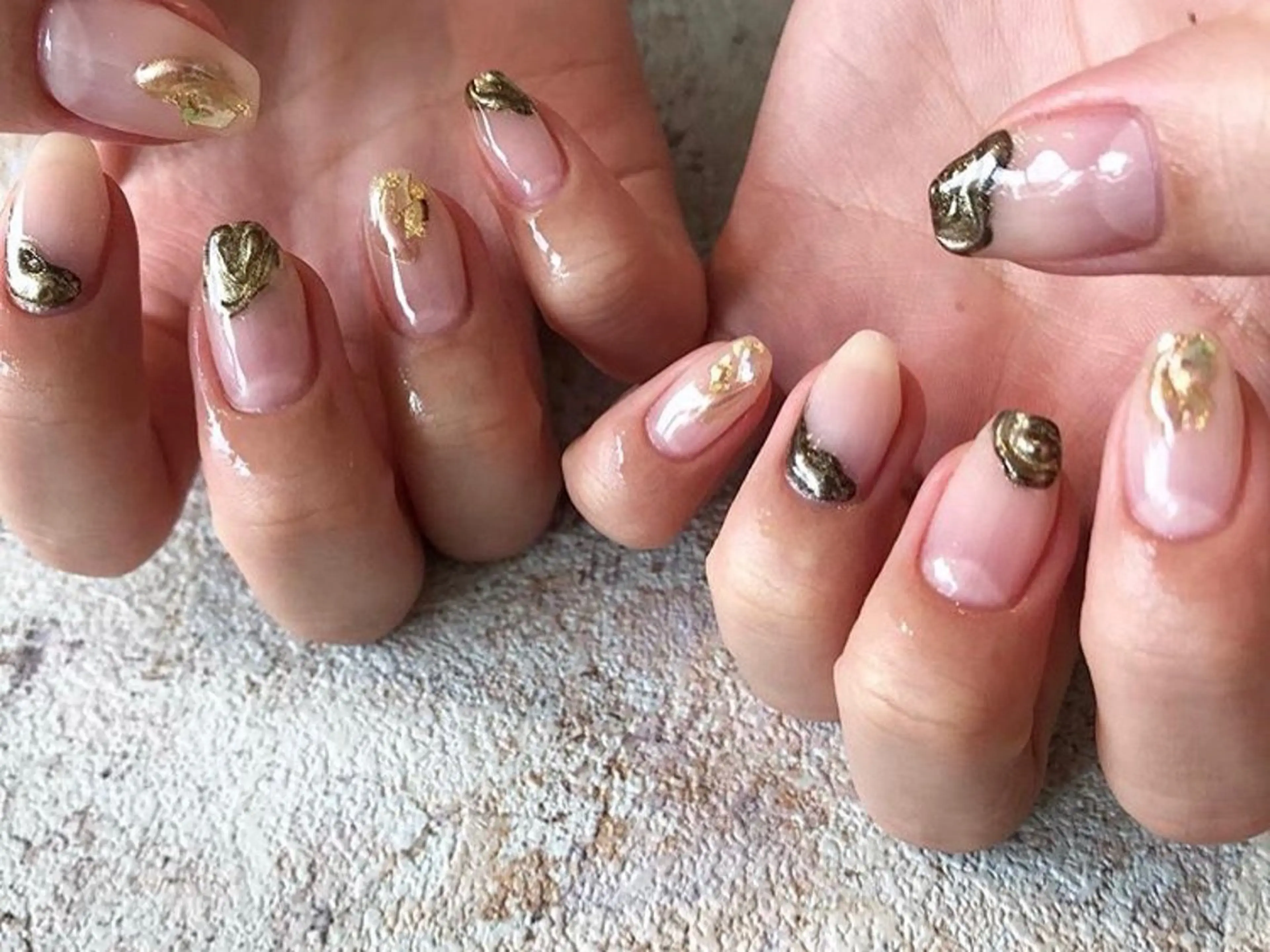 ネイル ミラーネイル ニュアンスネイル LUMIAS 🪽 Miyuki.のネイルデザイン