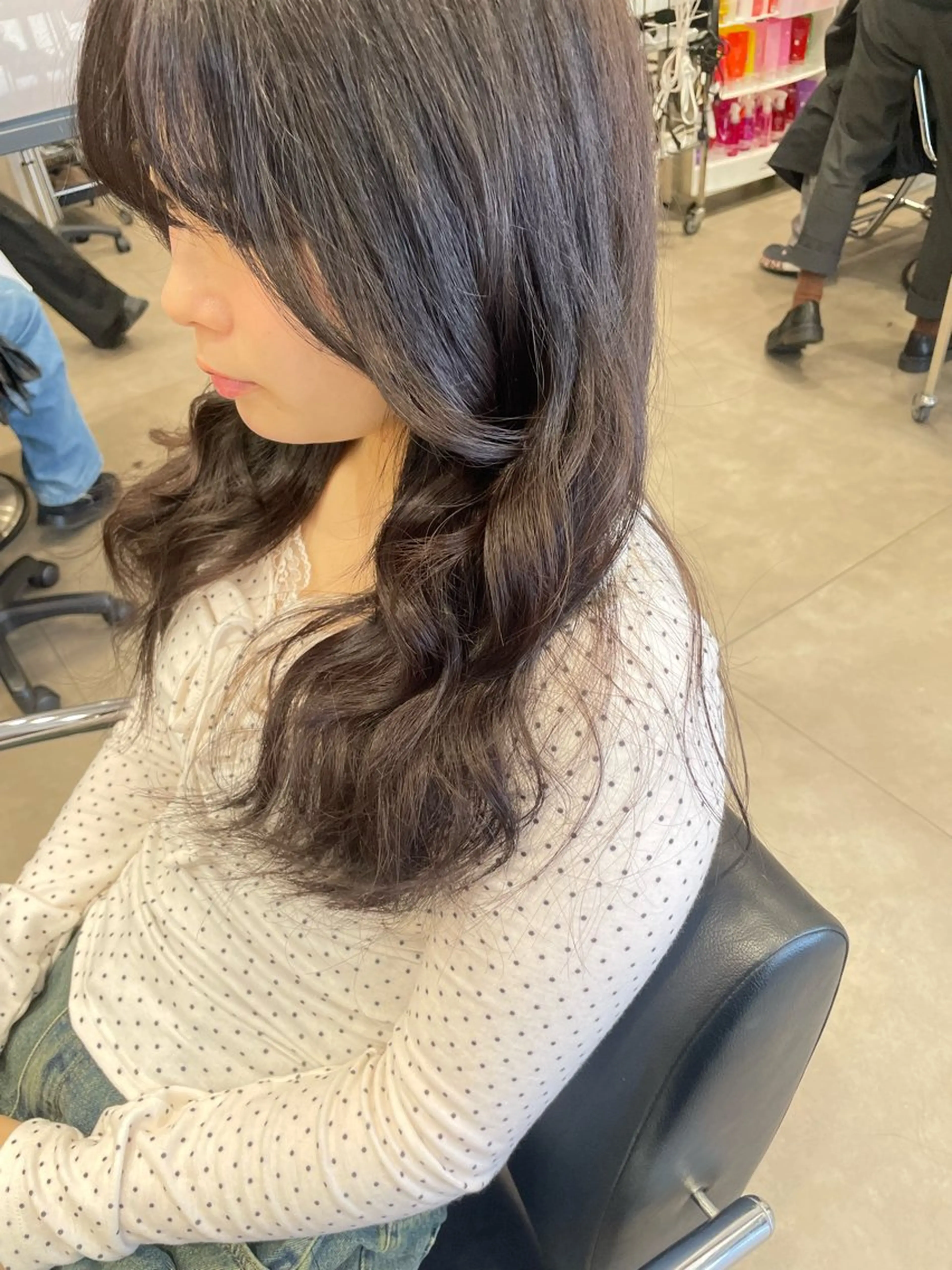 ロング カラー ブラウンカラー 透明感カラー グレージュ ヘアカラー トリートメント 佐藤 由依/水光カラーのヘアスタイル