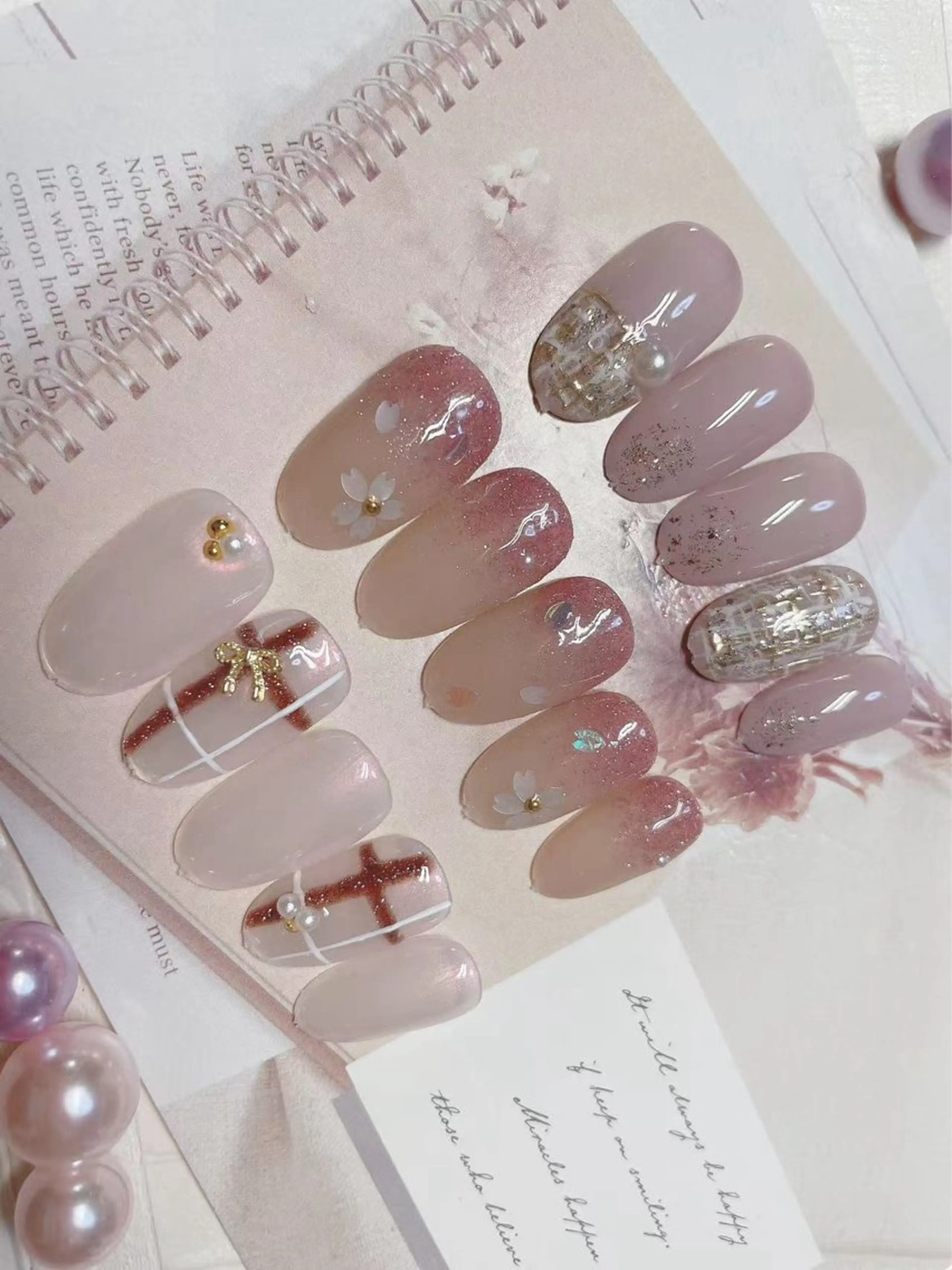 ネイル Azel nail 伊野麗のネイルデザイン