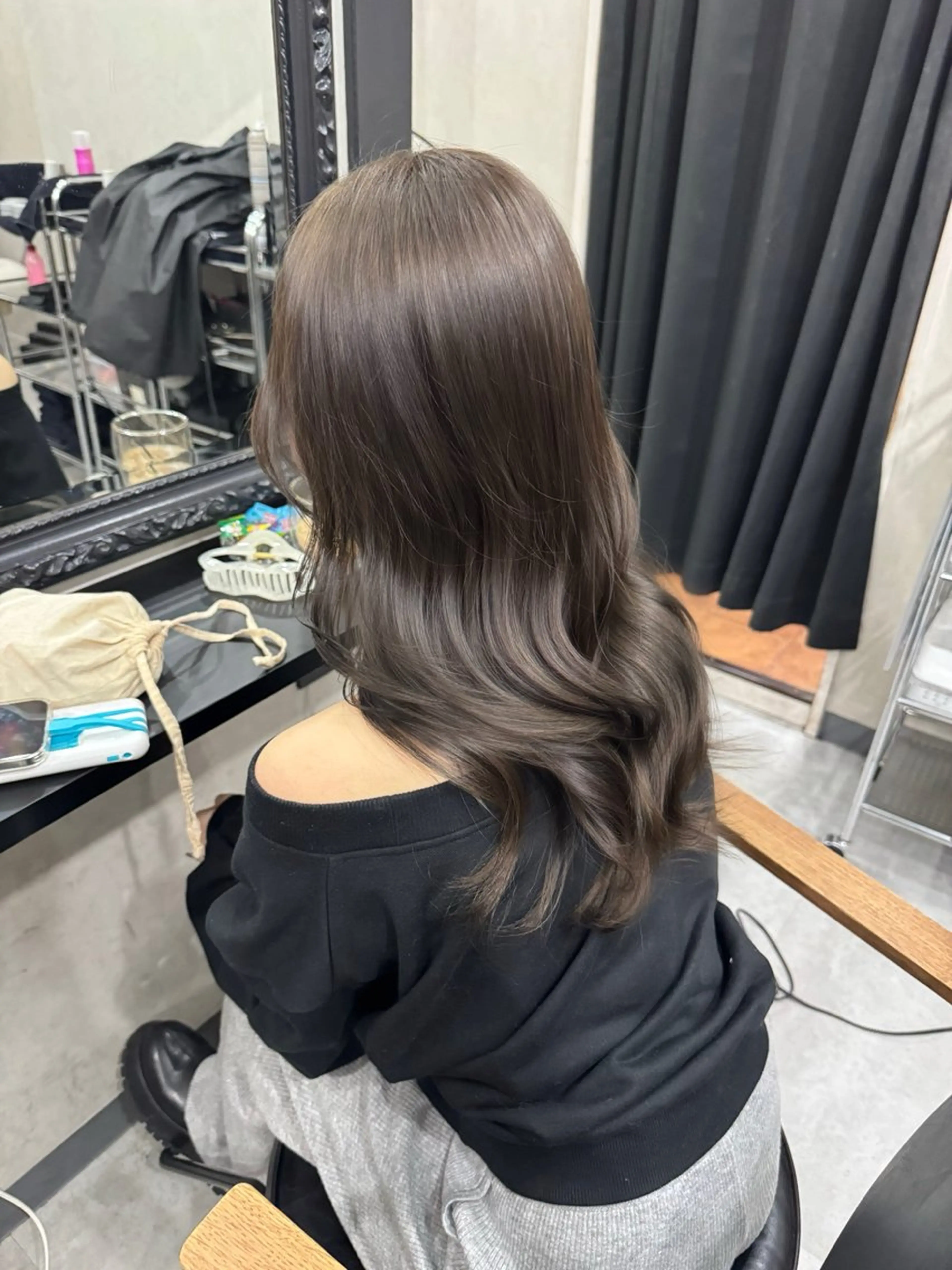 セミロング カラー ベージュカラー ブリーチ ショコラグレージュ 透明感カラー グレージュ カット ヘアカラー トリートメント mana／ブリーチ なし／ベージュ／暖色のヘアスタイル