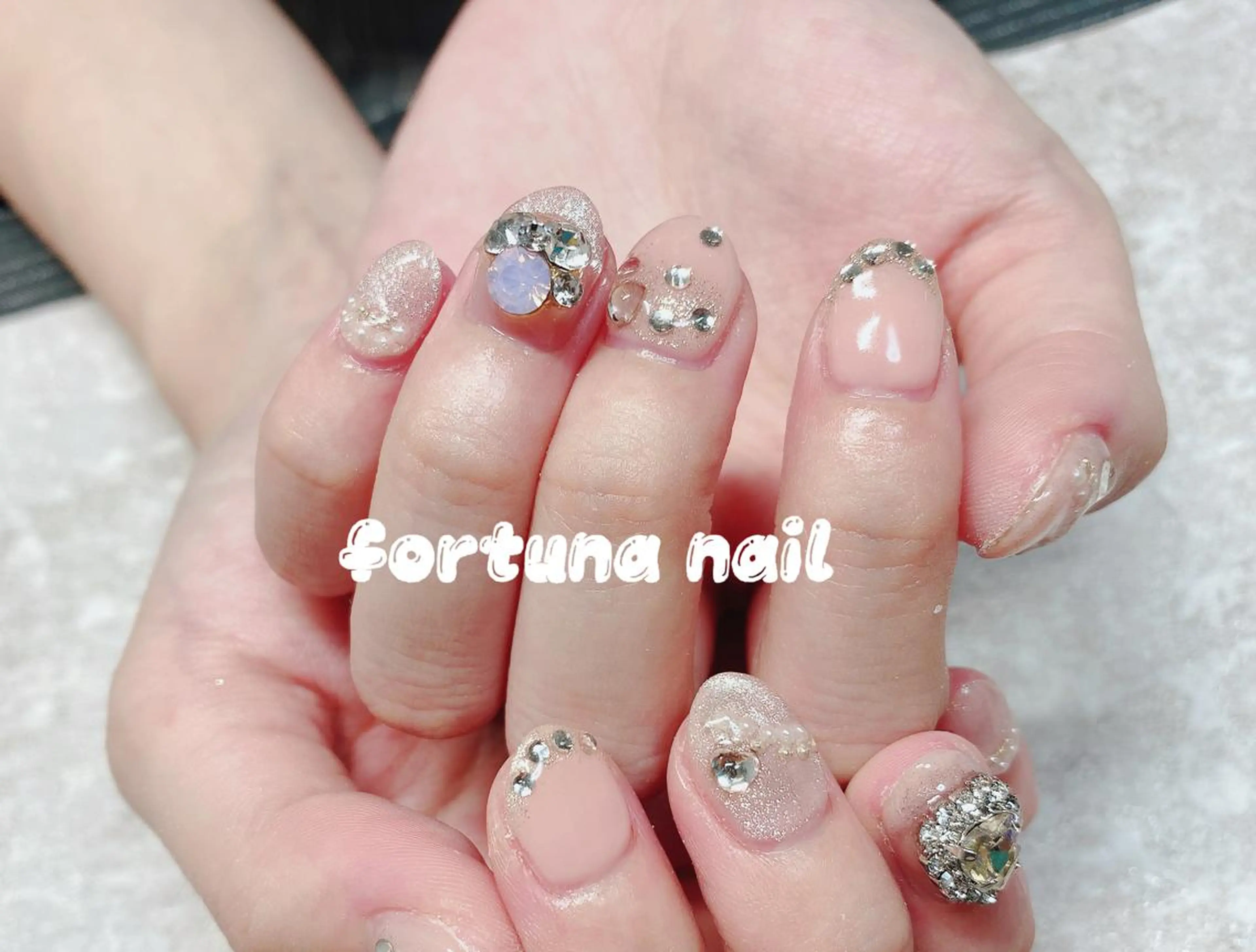 ネイル ハンドネイル ハンドケア Nail •Head スパFortunaのネイルデザイン