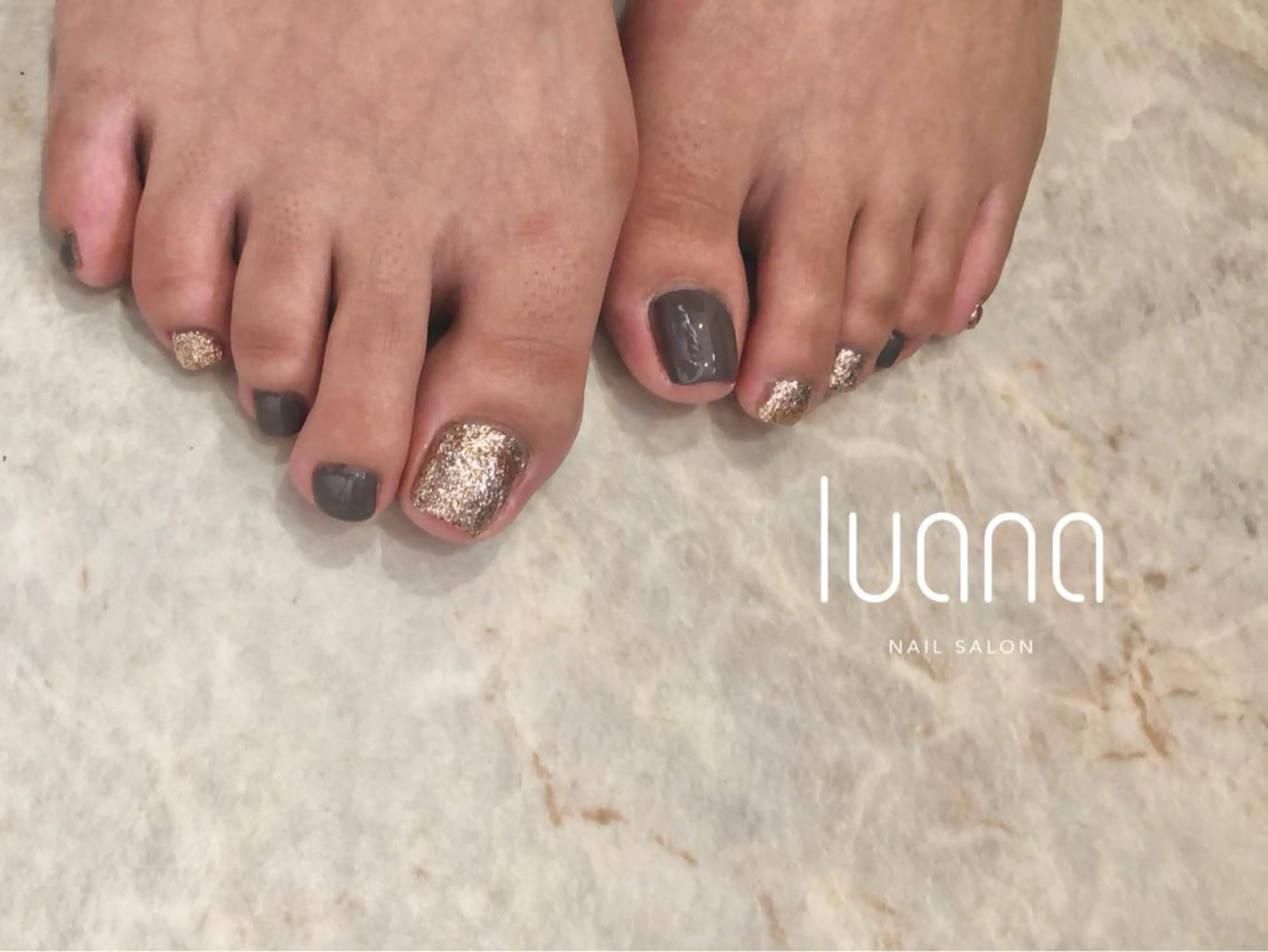 〈Foot〉ワンカラーの写真