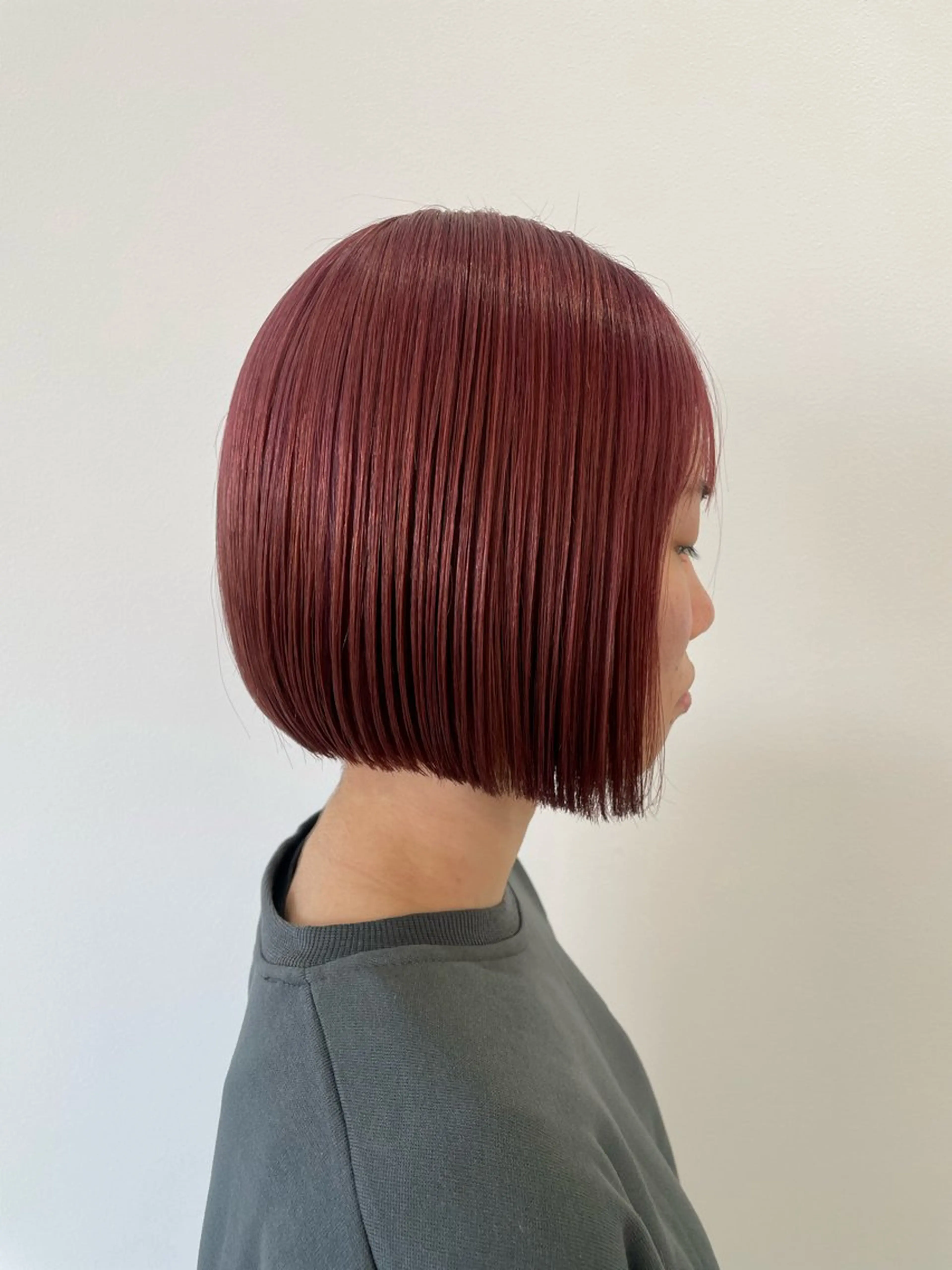 カラー ブリーチ・縮毛矯正 三島佳音のヘアスタイル