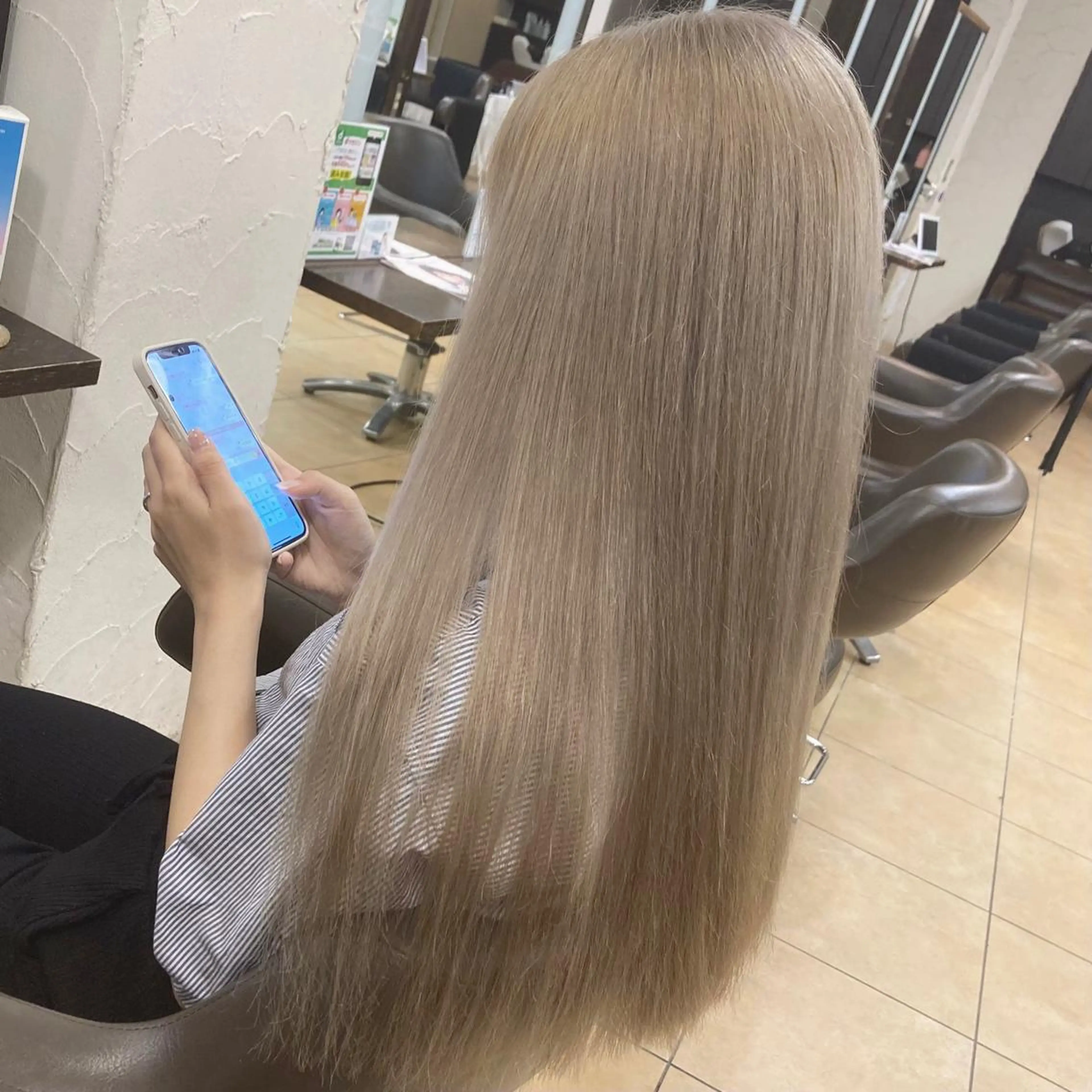 ロング lien ヒジリのヘアスタイル