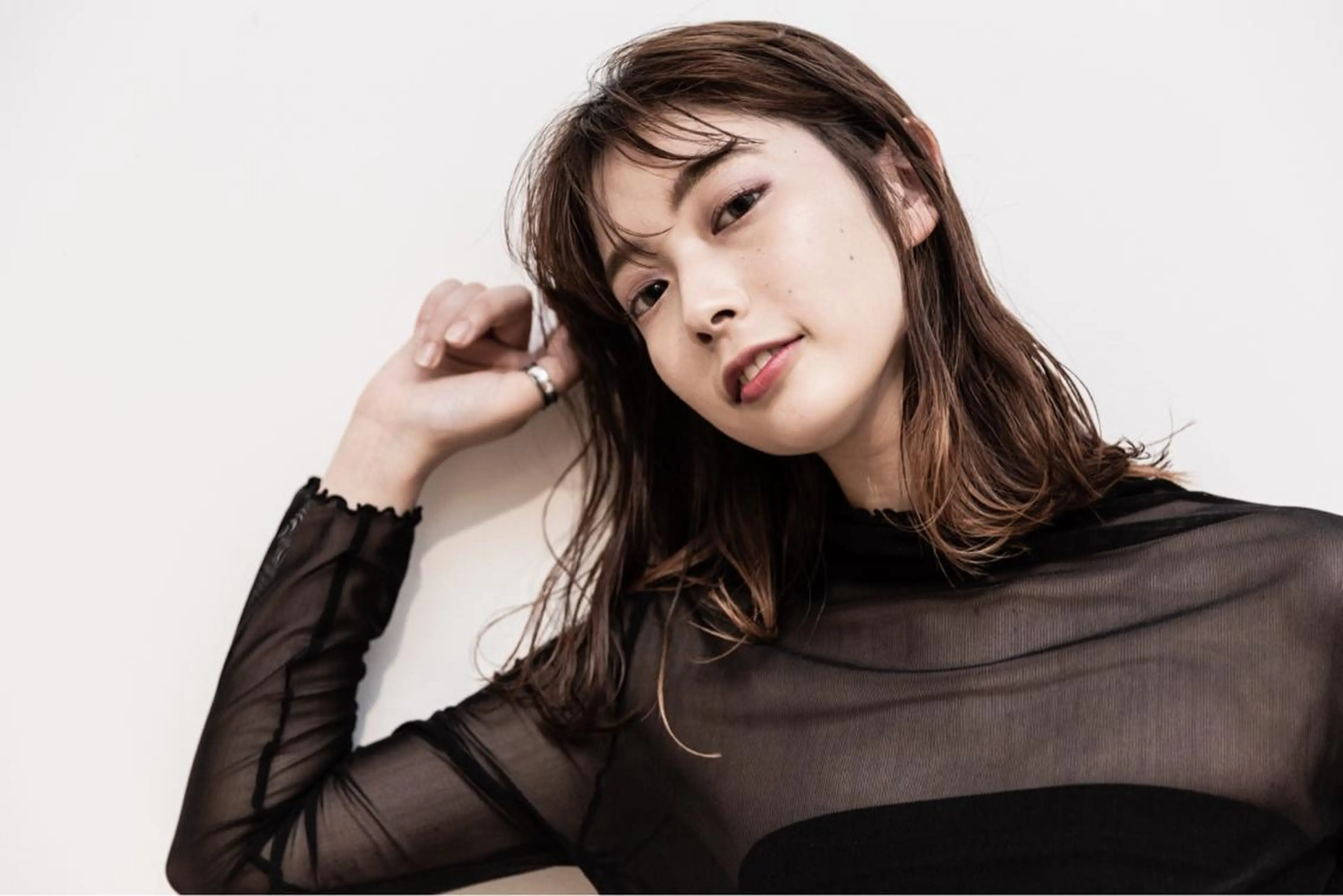 ミディアム カラー ツジガキ ユウスケのヘアスタイル