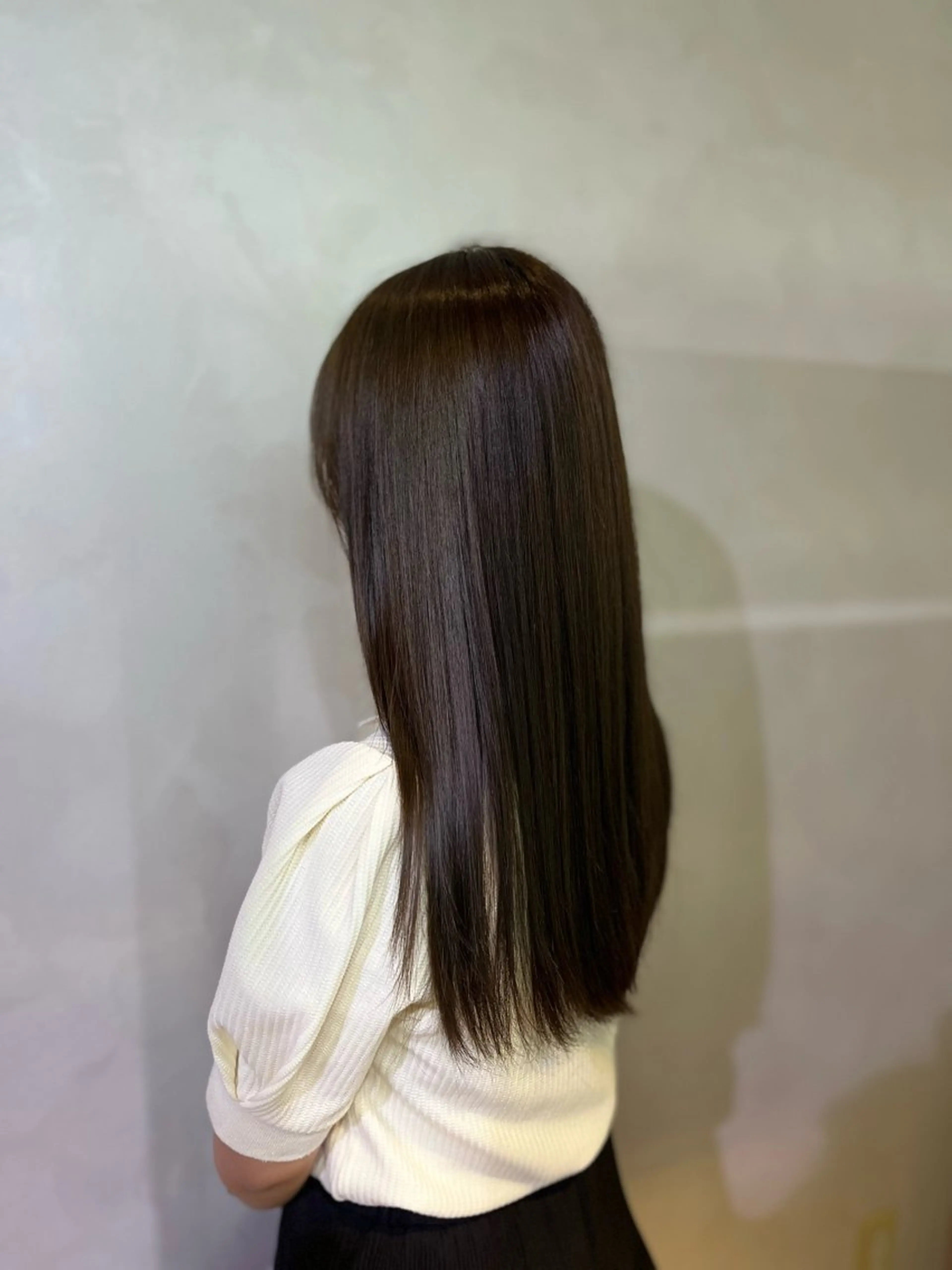カラー 塩見 千晶のヘアスタイル