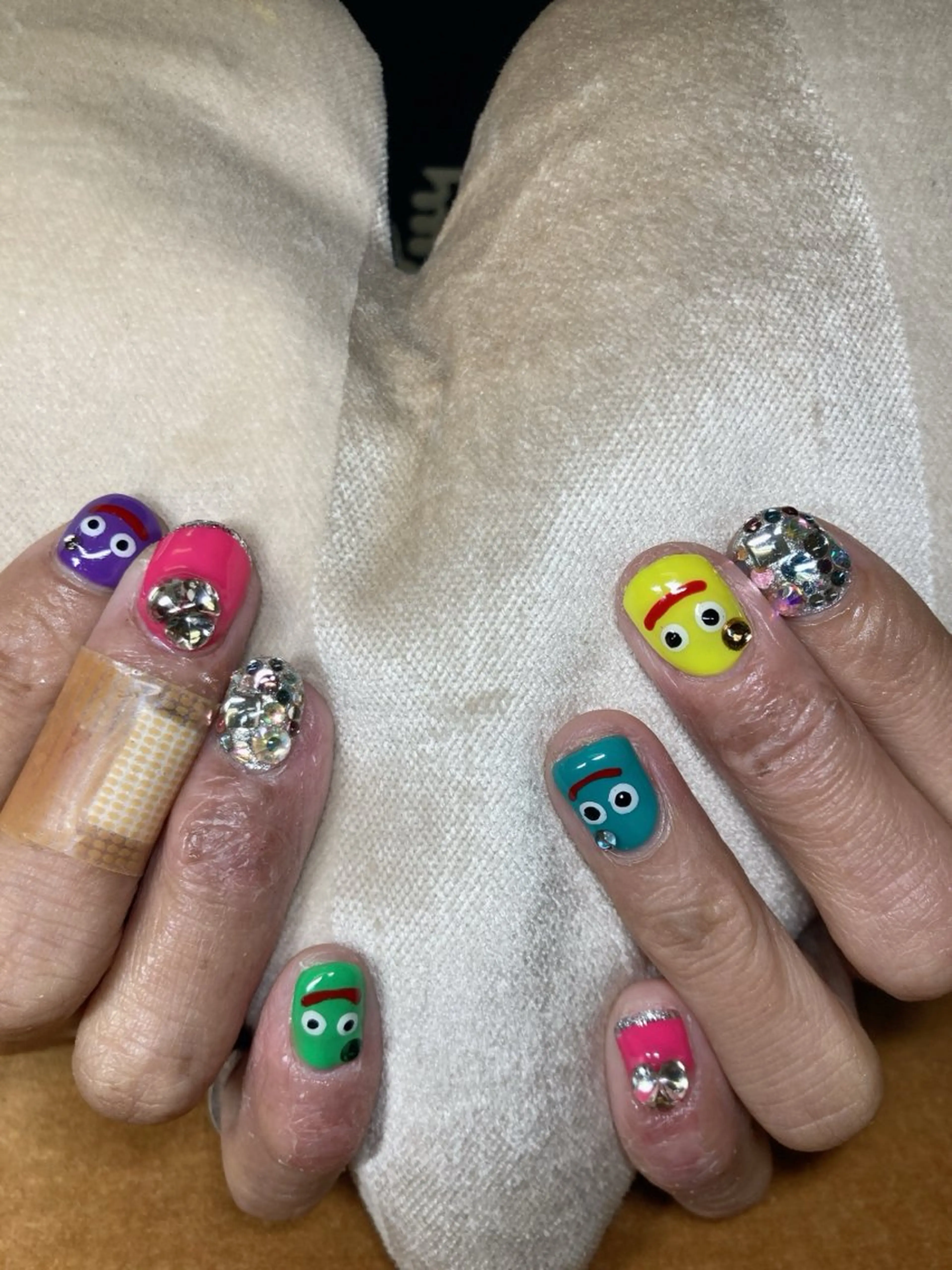 ネイル ECLAT エクラ所属・寺山 千鶴のネイルデザイン