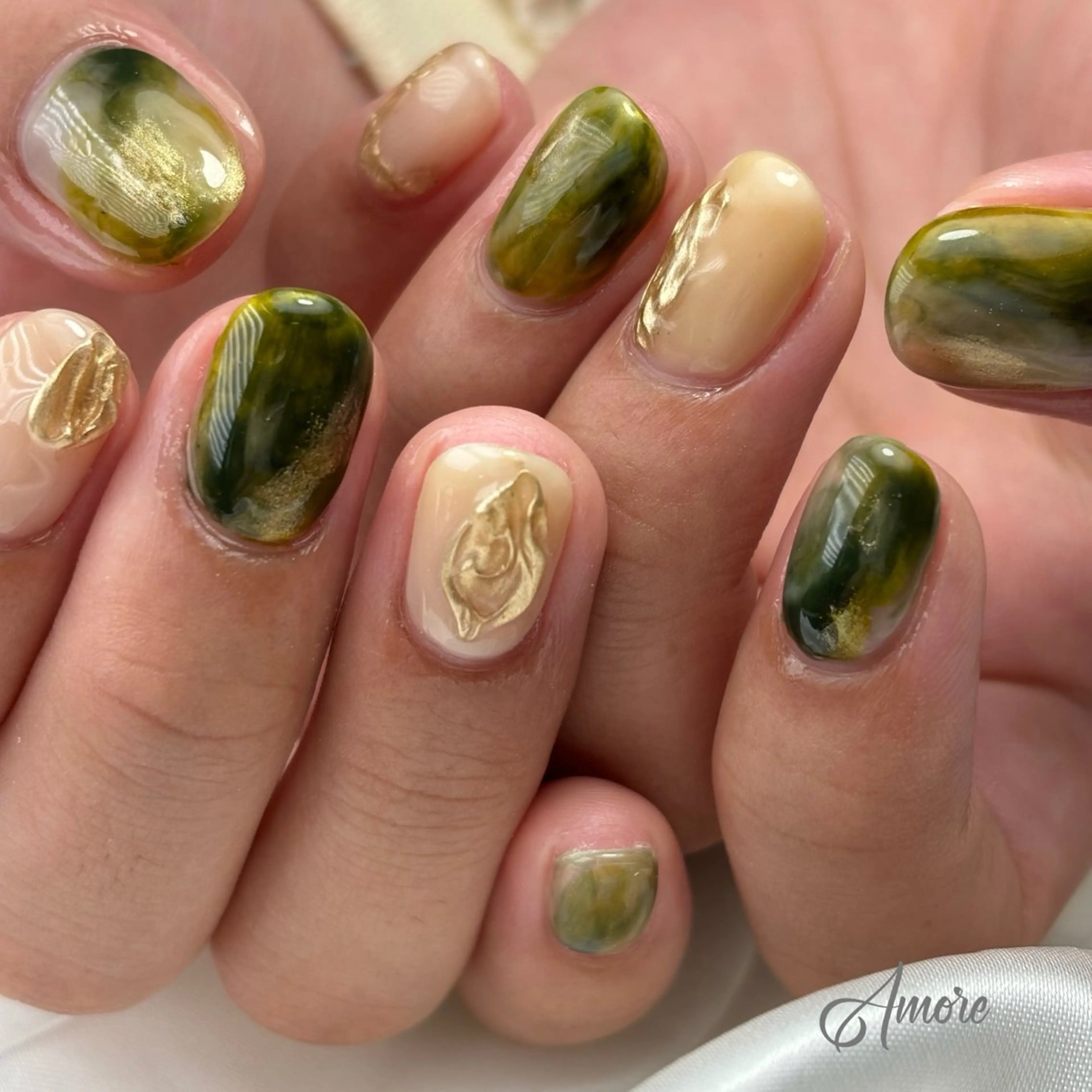 ネイル ジェルネイル キラキラネイル 韓国ネイル マグネットネイル パラジェル You kyehwaのネイルデザイン