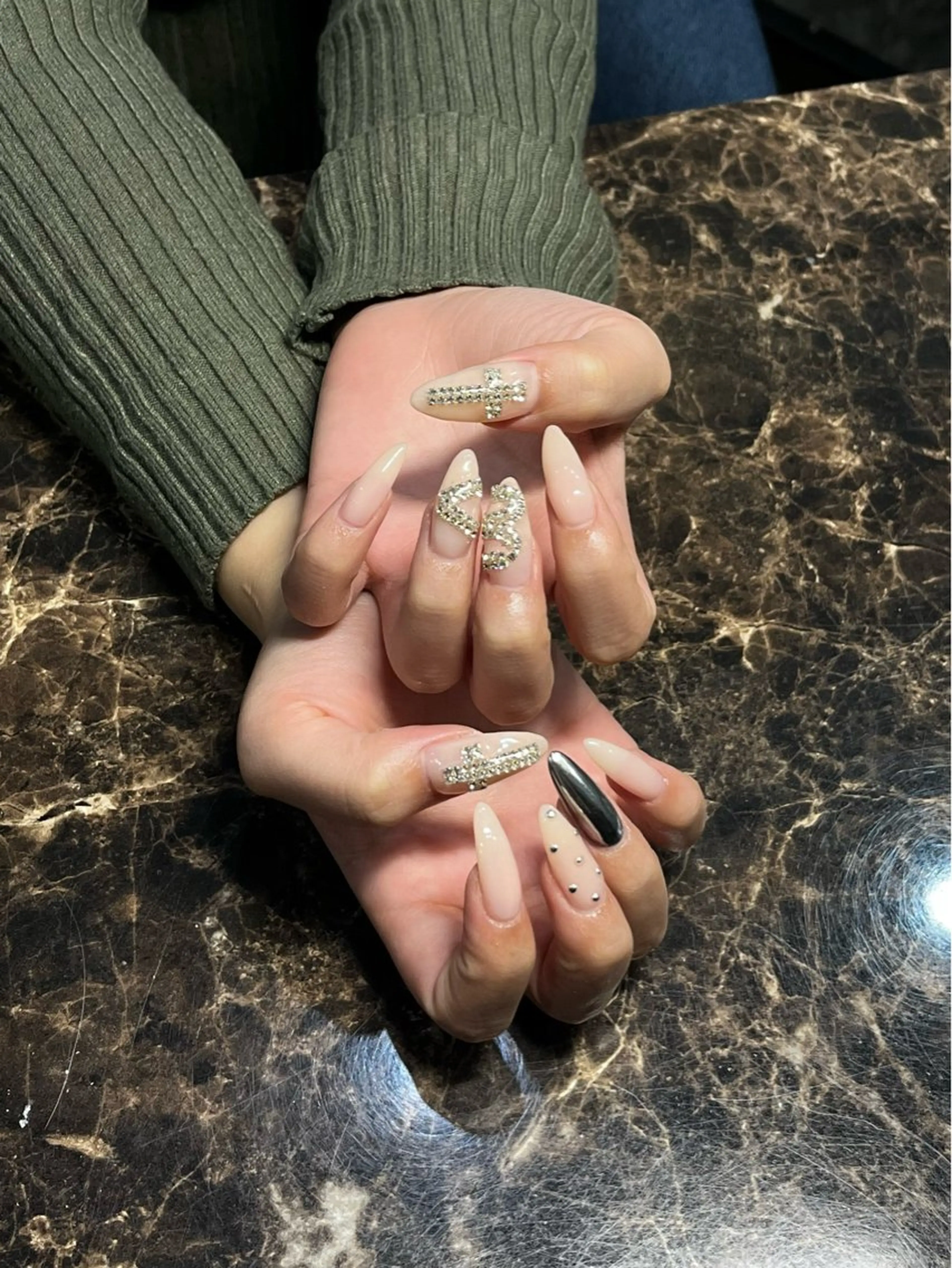 ネイル irohanail三条河原町店所属・IROHA NAIL makoのネイルデザイン