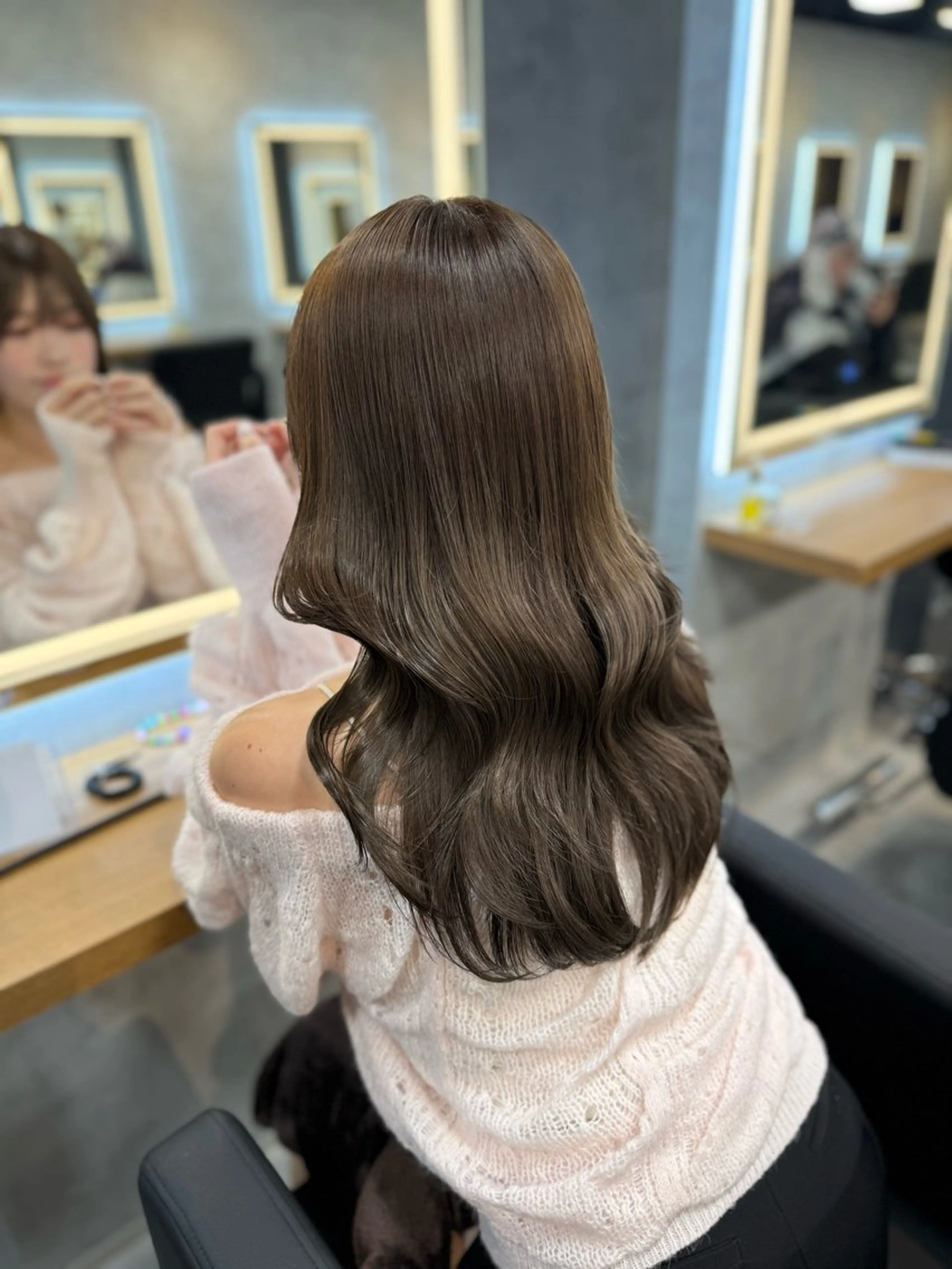 ロング カラー ヘアアレンジ カット ヘアカラー トリートメント ヘアセット レイヤー×透明感カラ ーHAYATOのヘアスタイル