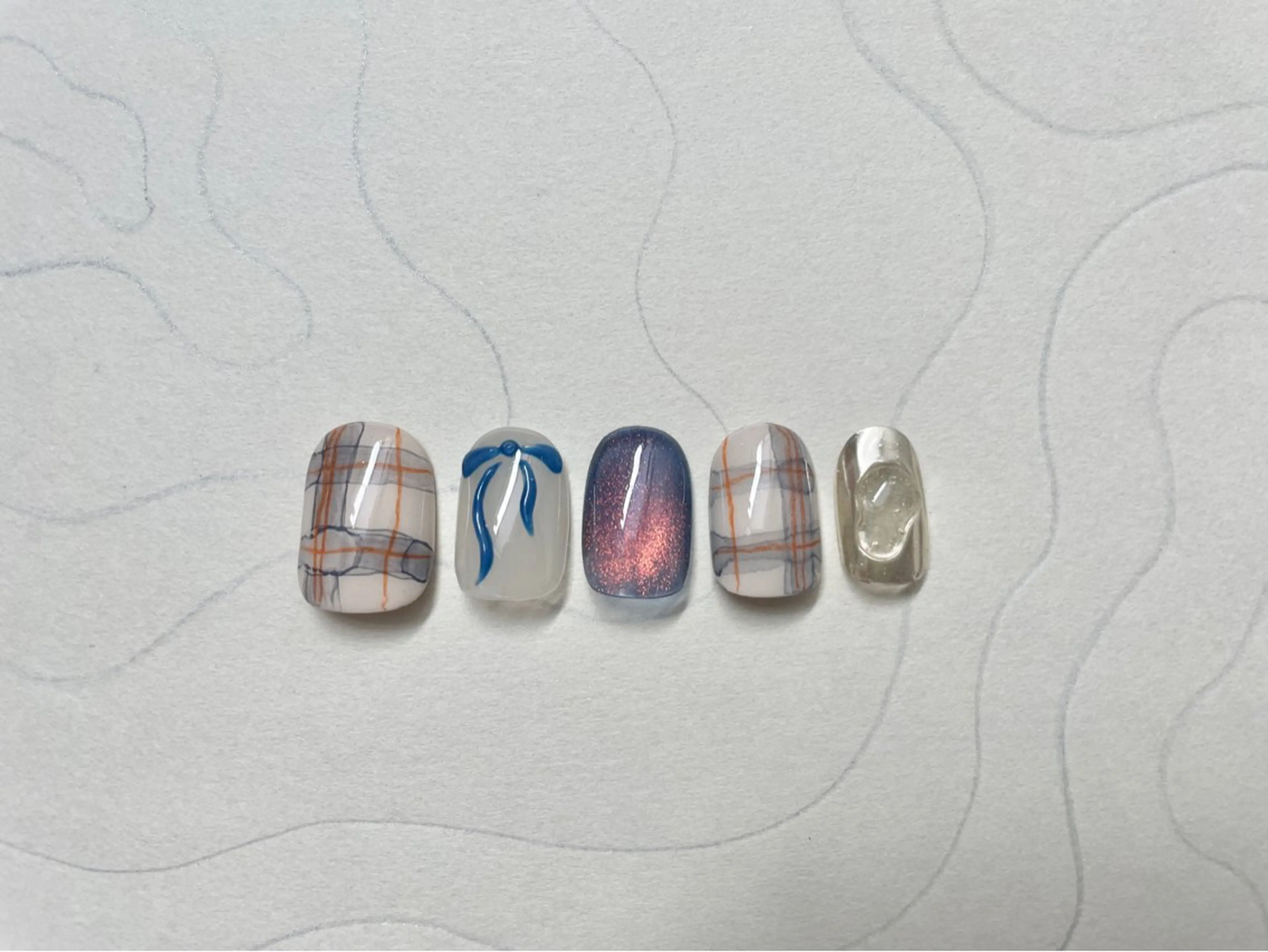 ネイル グリーン 氷ネイル・うるうるネイル 韓国ネイル マグネットネイル ミラーネイル ハンドネイル 園田 ソノダのネイルデザイン