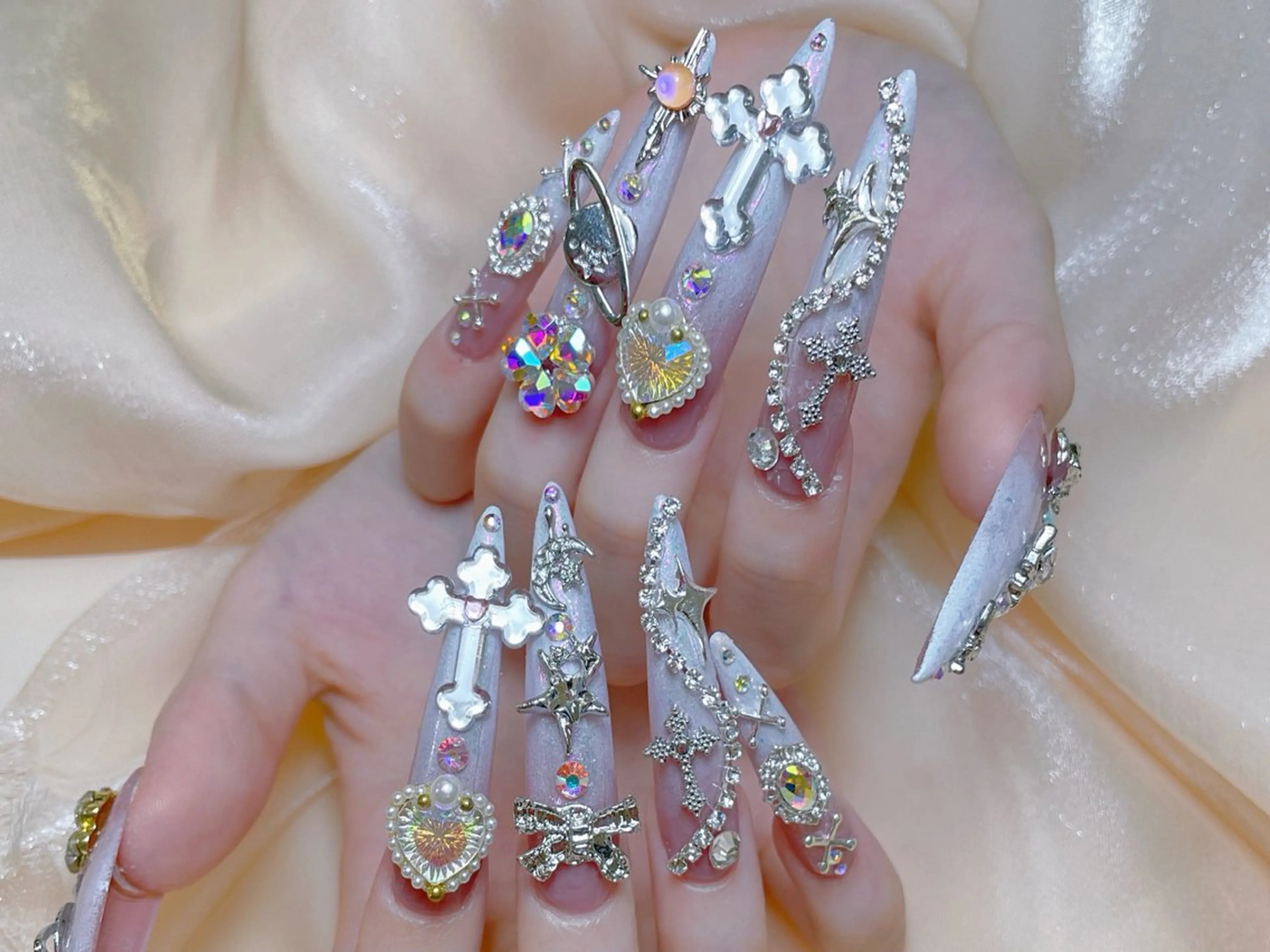 ネイル クリアネイル ロングネイル マグネットネイル 大理石ネイル(マーブル) 春ネイル ハンドネイル princess👑 木戸　唯のネイルデザイン