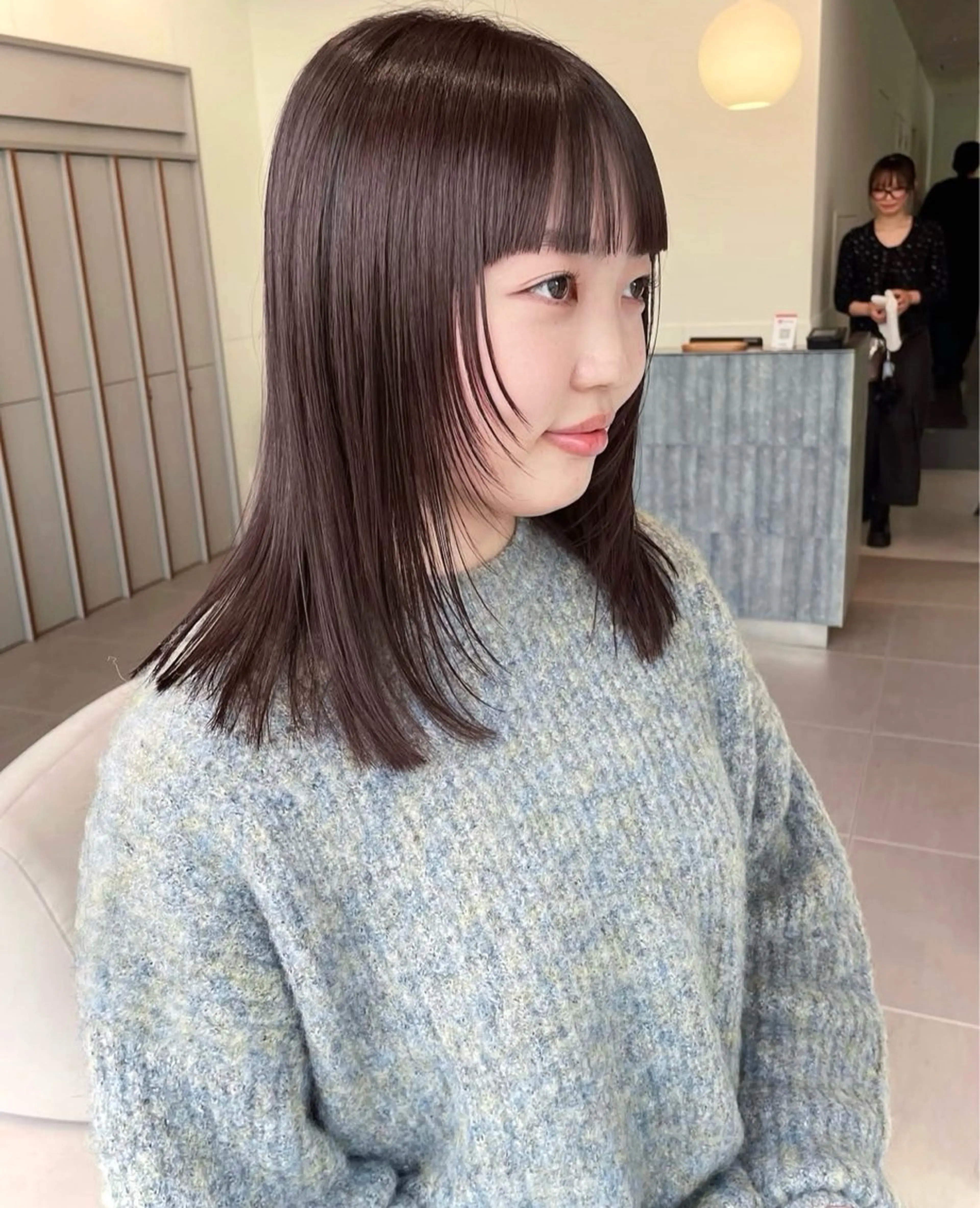 ミディアム カラー ヘアアレンジ 透明感カラー 顔まわりレイヤー 髪質改善 韓国風ヘア レイヤーカット 似合わせレイヤー ＆美髪縮毛矯正のヘアスタイル