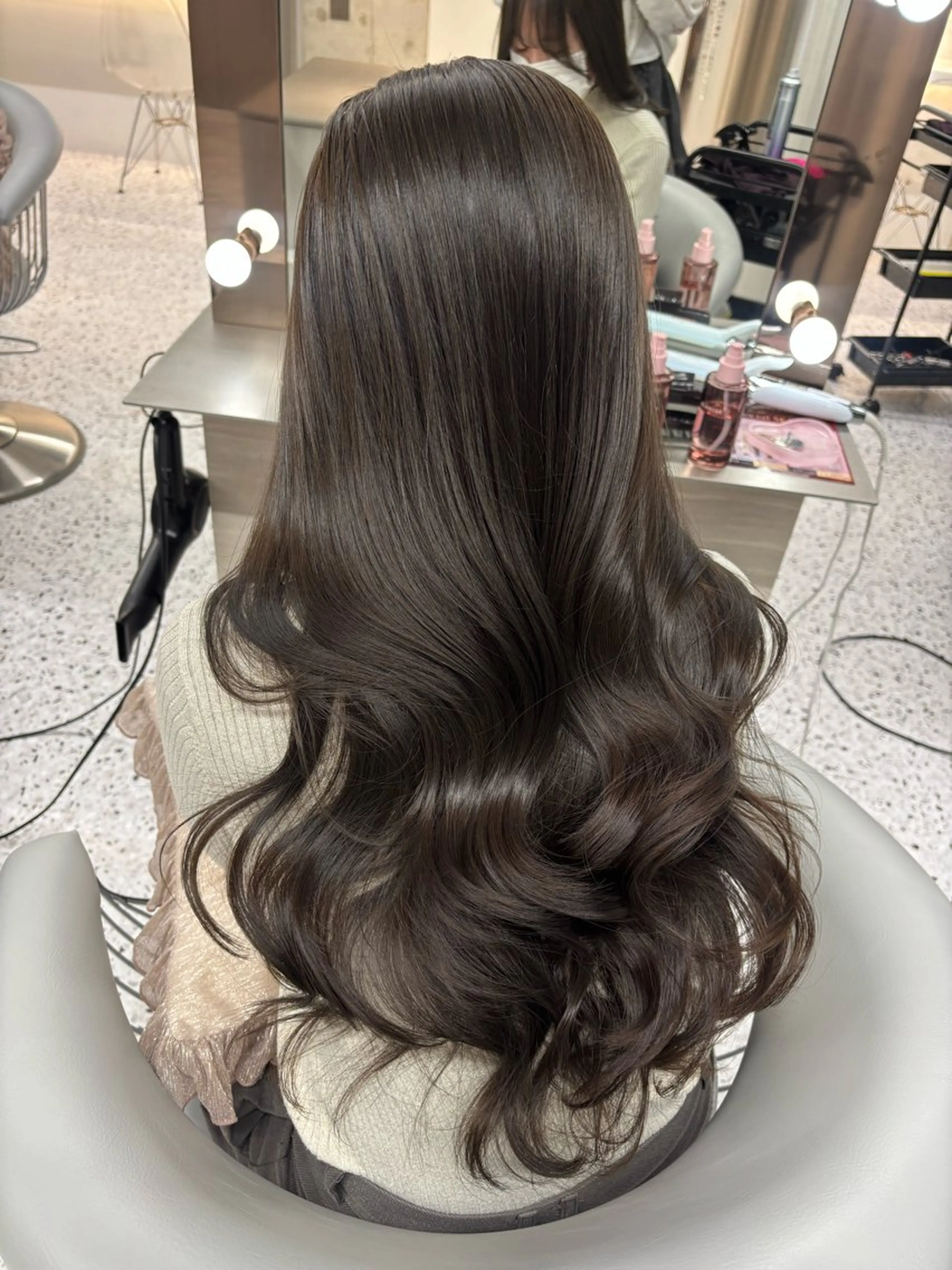 ロング カラー グレージュ オリーブグレージュ オリーブグレー カット ヘアカラー トリートメント 🍒ブリーチなしカラ ー／Sakura🍒のヘアスタイル