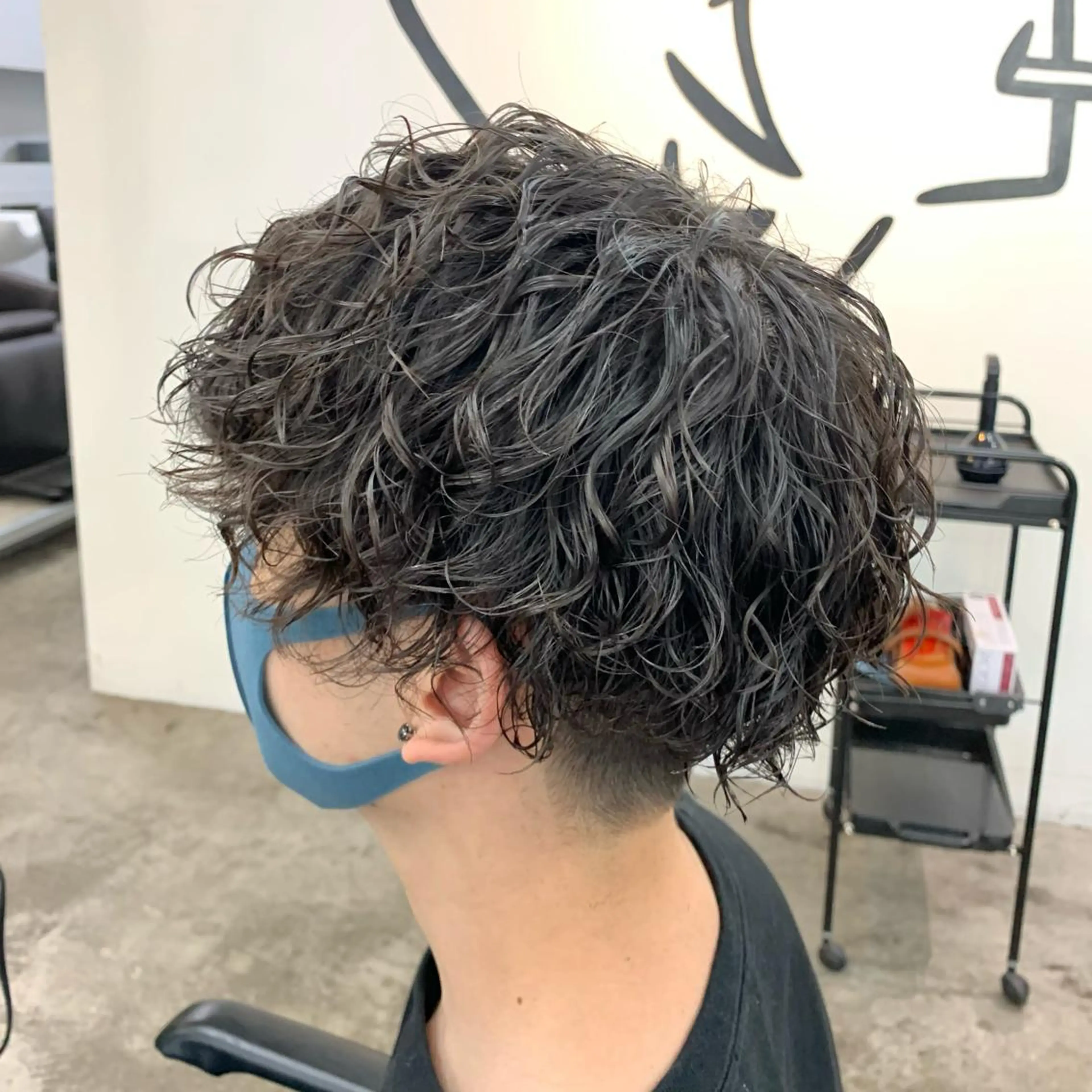 ショート パーマ メンズ メンズパーマ スパイラルパーマ カット パーマ メンズ特化美容師/ 藤戸 椋のヘアスタイル