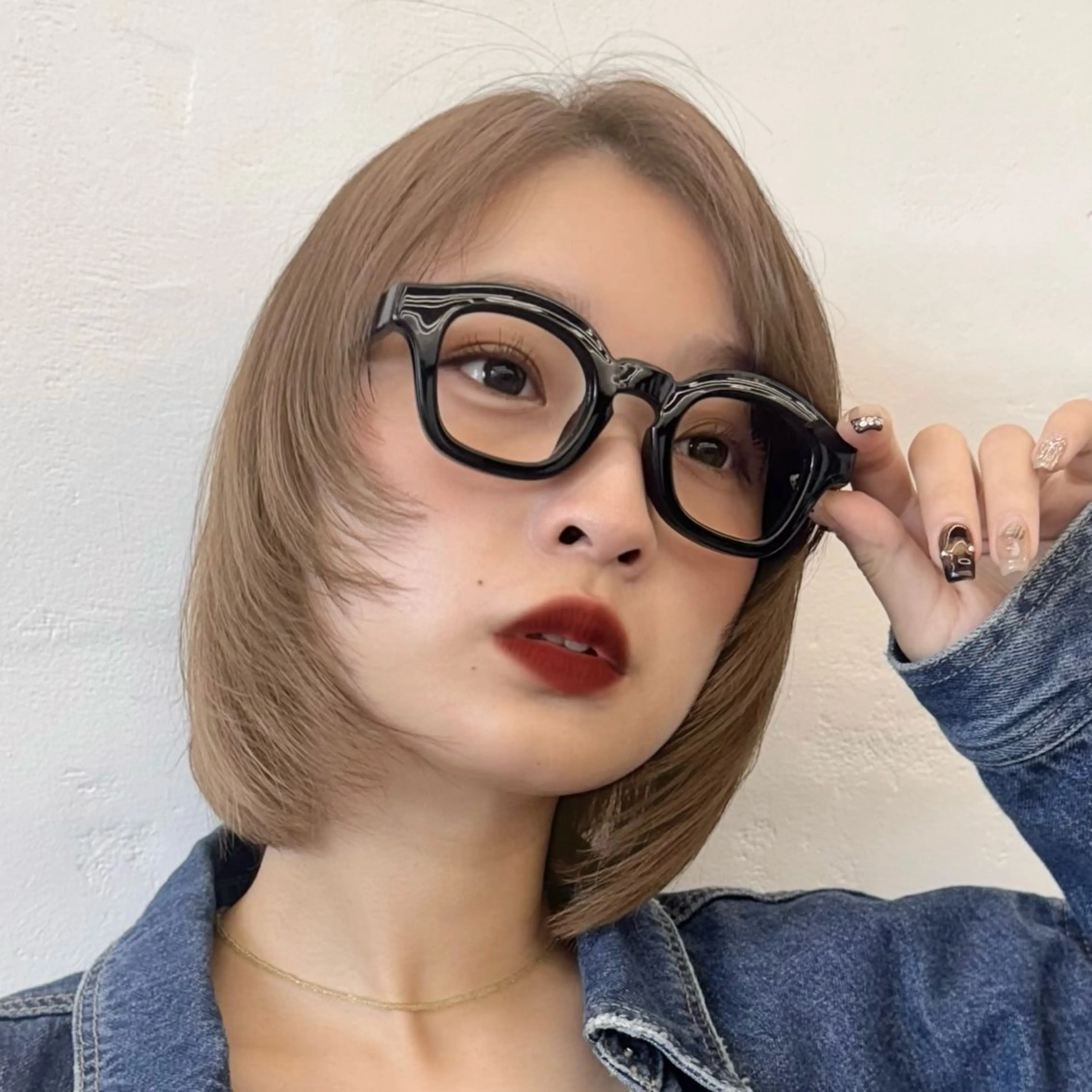 ショート カラー ヘアアレンジ ボブレイヤー ブリーチ ダブルカラー ブリーチなしカラー ボブ 顔周りカット×透明感 カラー💫AINAのヘアスタイル