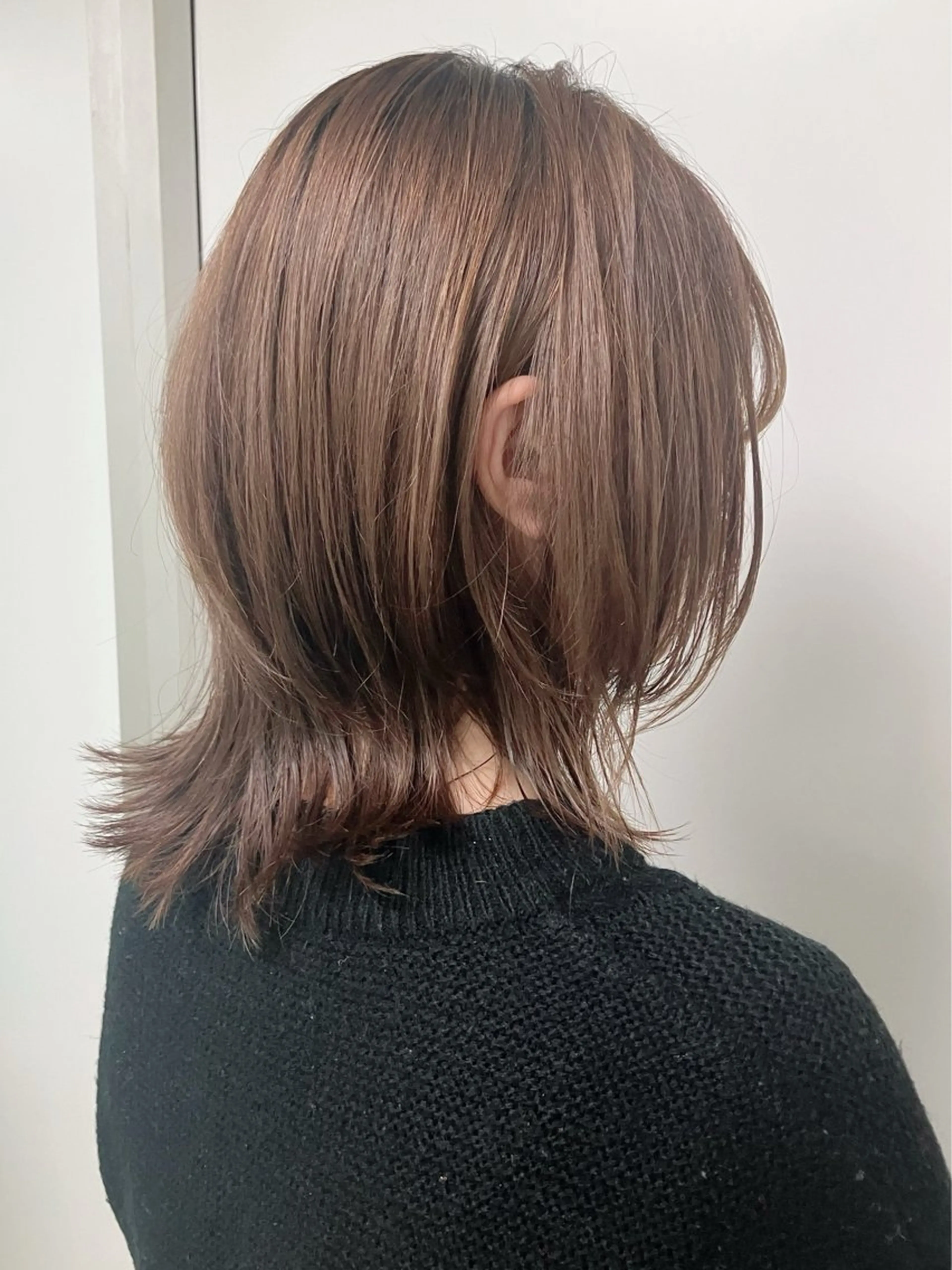 ミディアム ショートボブ ミディアムレイヤー ボブ レイヤーカット 似合わせカット fumikaブリーチ /ウルフのヘアスタイル