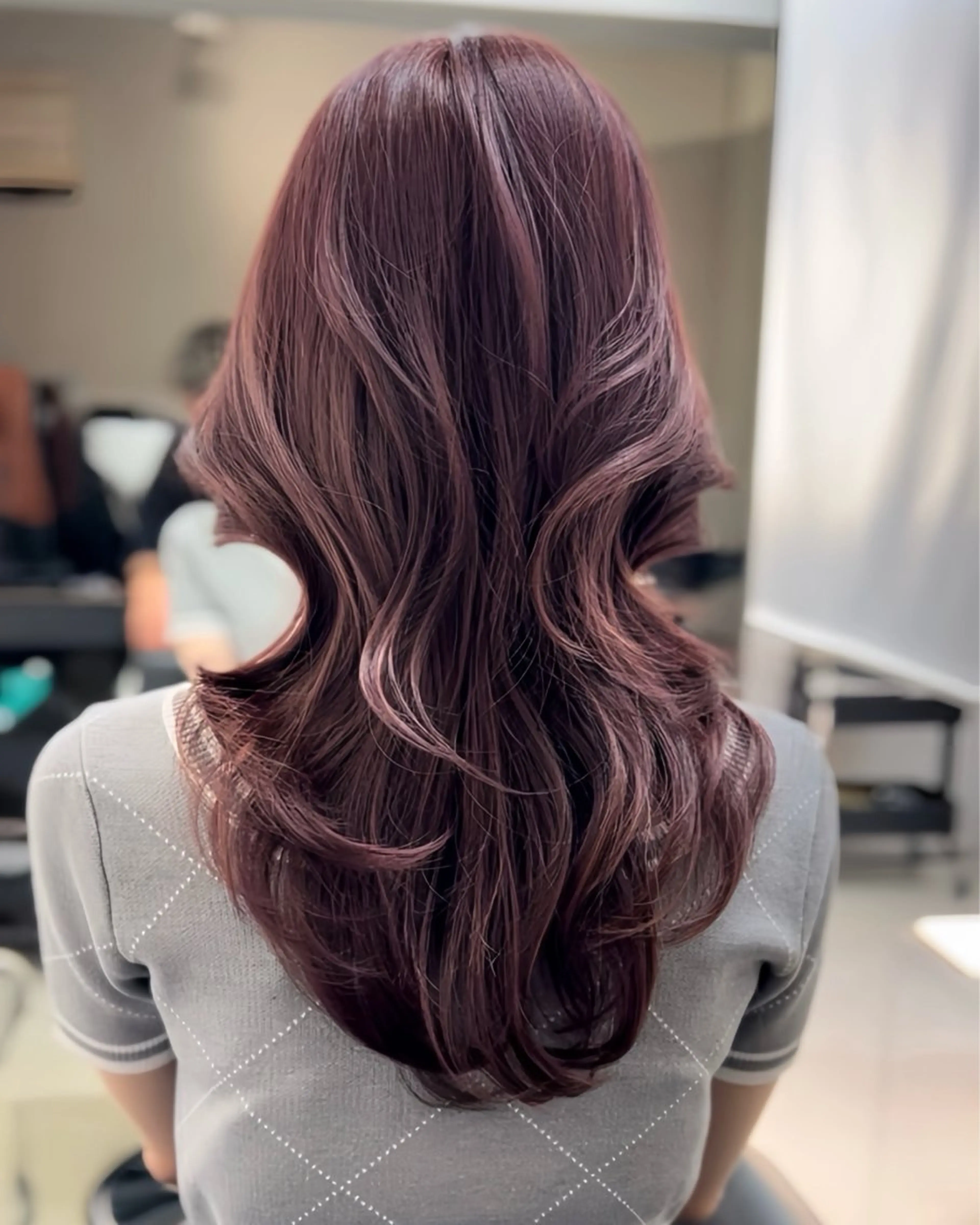 ロング カラー 透明感カラー 韓国風ヘア レイヤーカット ヘアカラー トリートメント 心斎橋l大人韓国ヘア レイヤー×艶カラーのヘアスタイル
