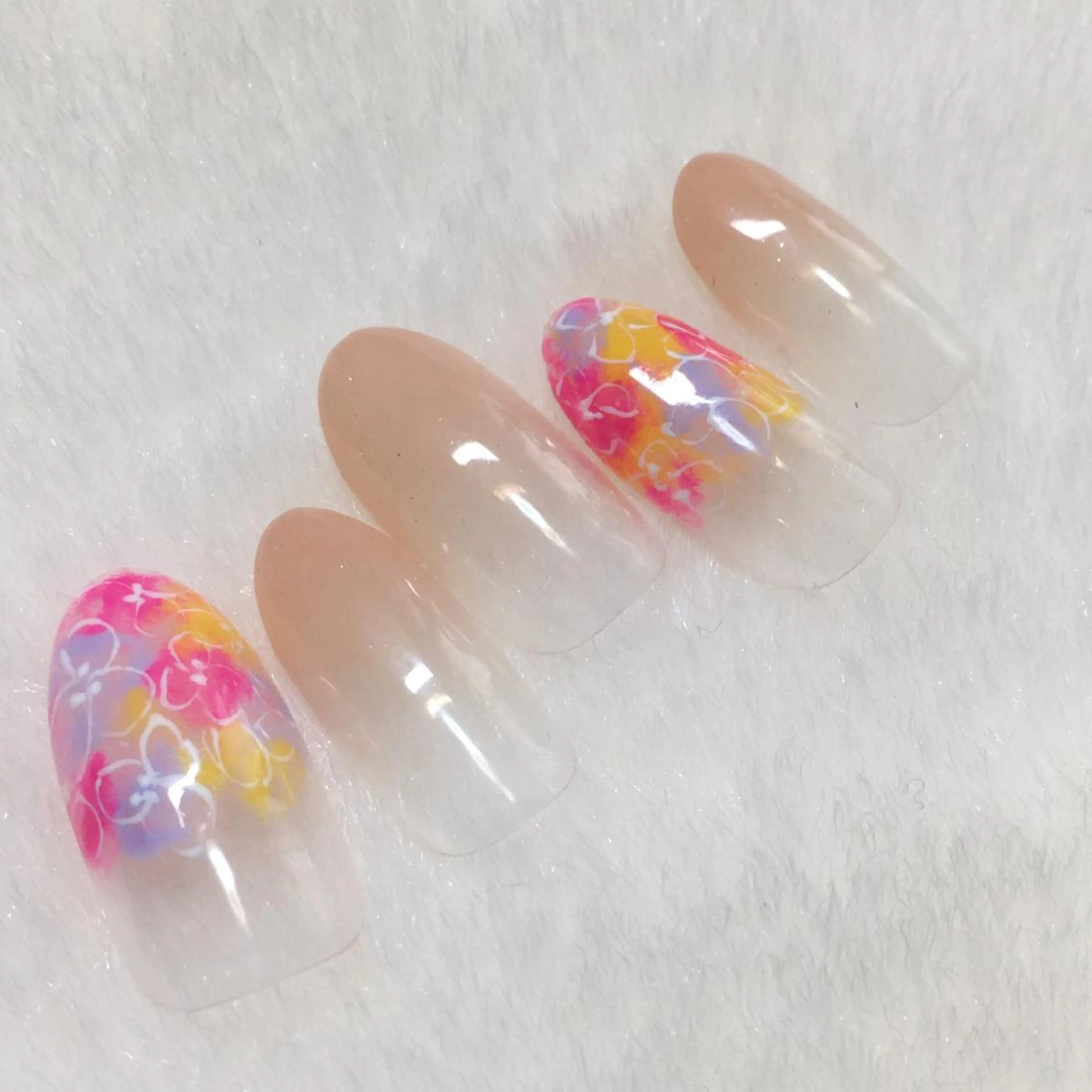 ネイル アートネイル フラワーネイル ニュアンスネイル ハンドネイル kipinail 川﨑えりかのネイルデザイン