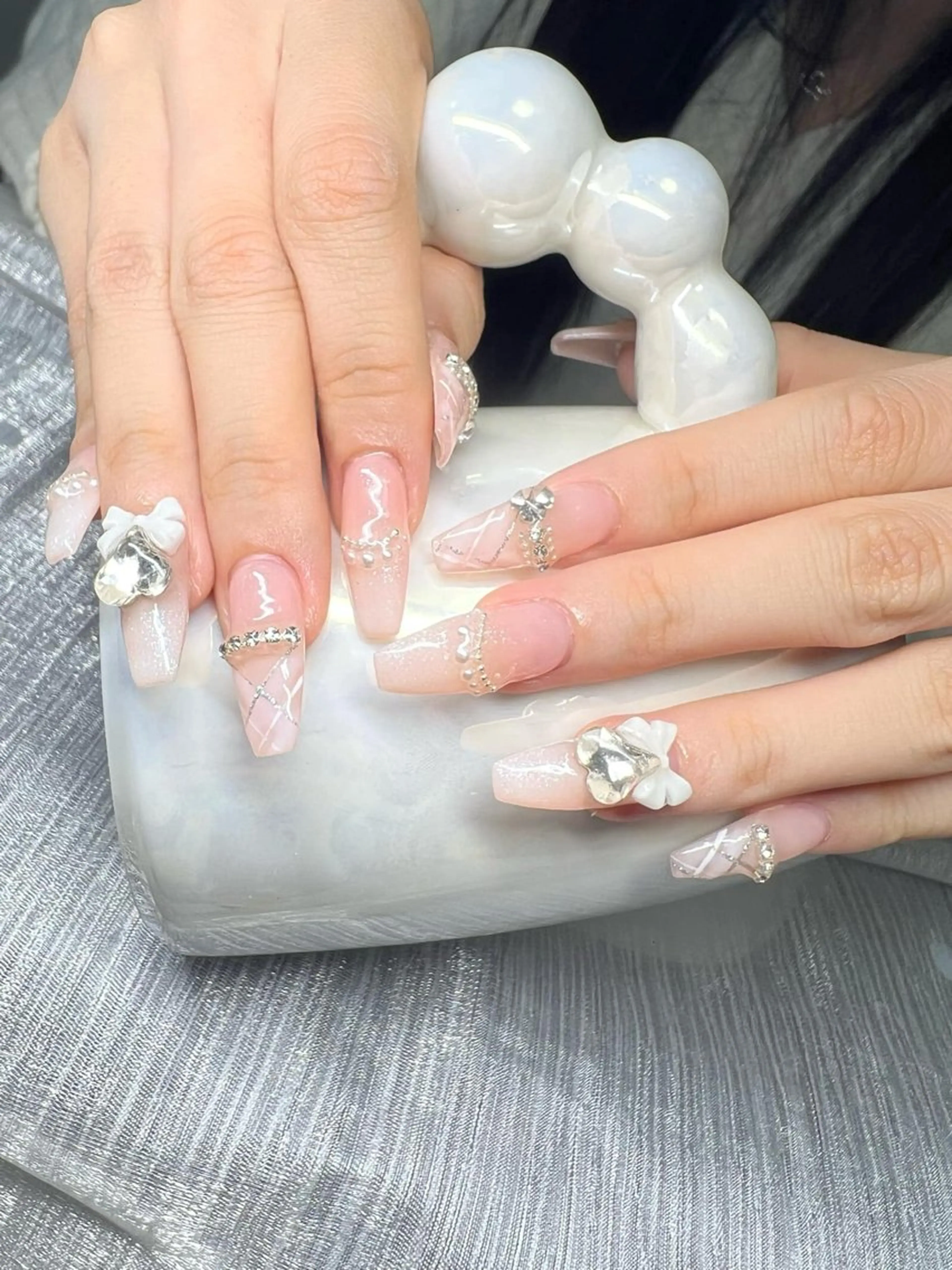ネイル オーロラネイル チークネイル 長さ出し フットネイル フレンチネイル Lee Nails チップ長さだし専門店のネイルデザイン