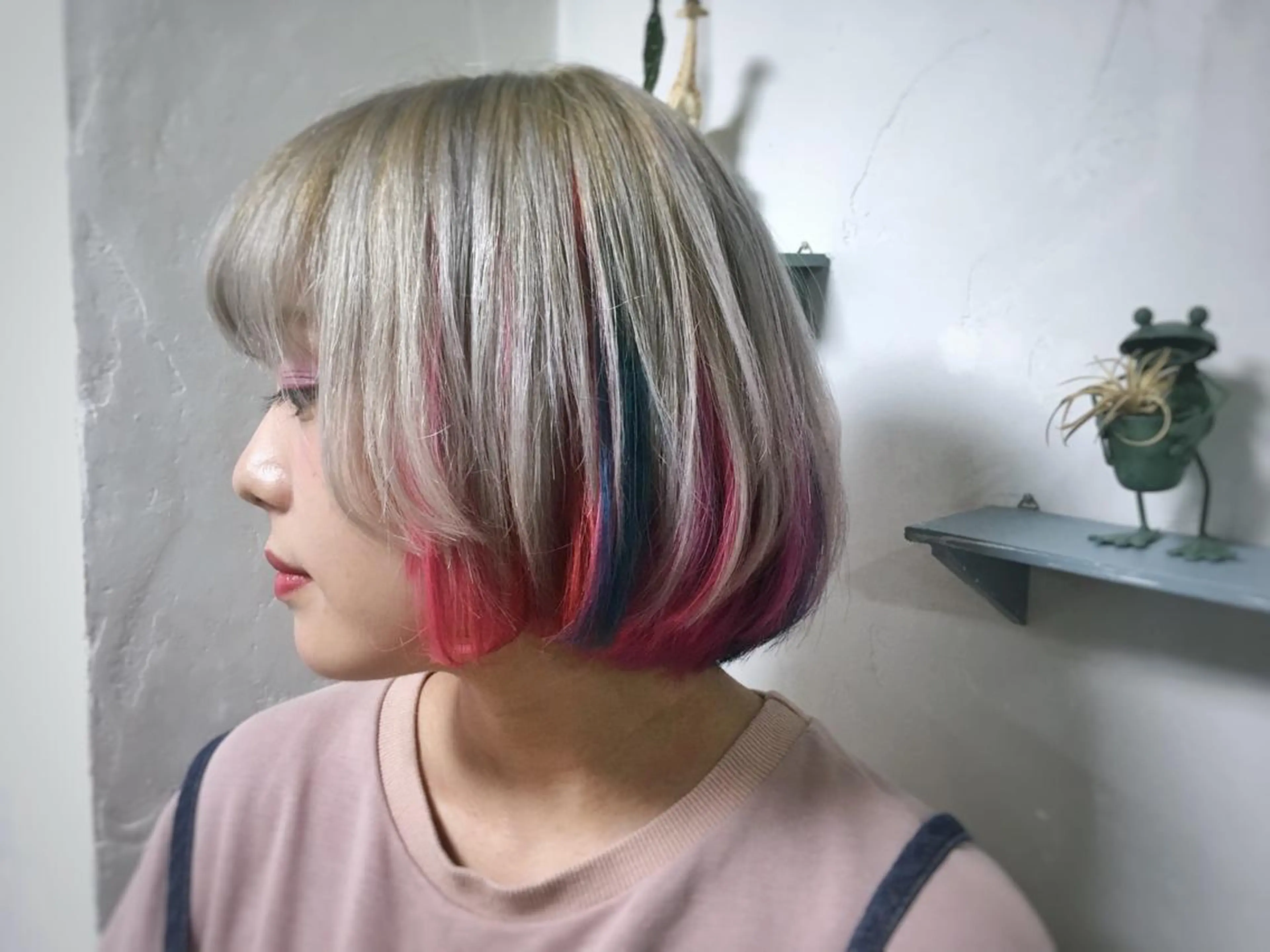 ショート カラー パーマ ヘアアレンジ カット ヘアカラー トリートメント 推し活専用 【派手髪】飯野ゆかりのヘアスタイル