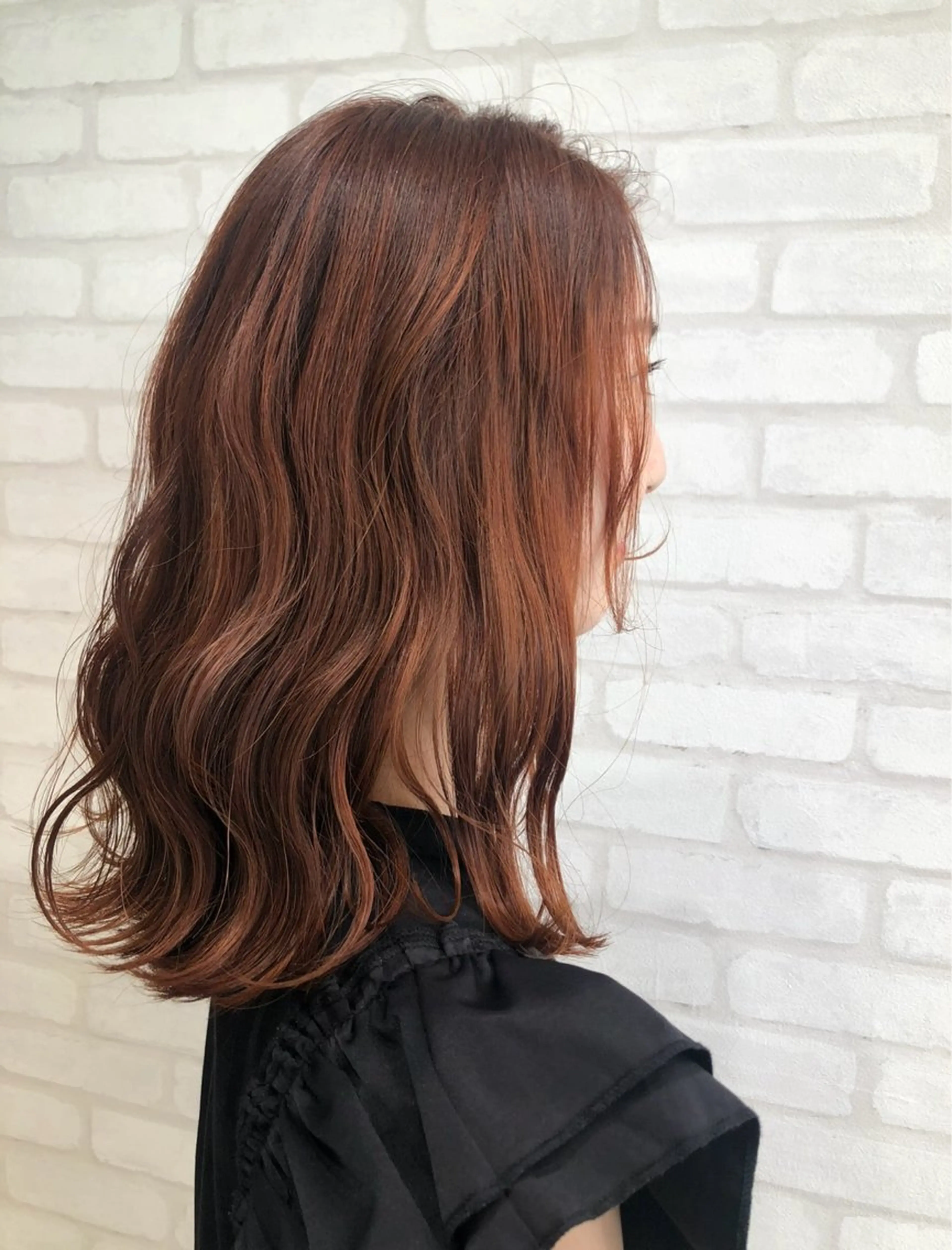 セミロング T Akaneのヘアスタイル