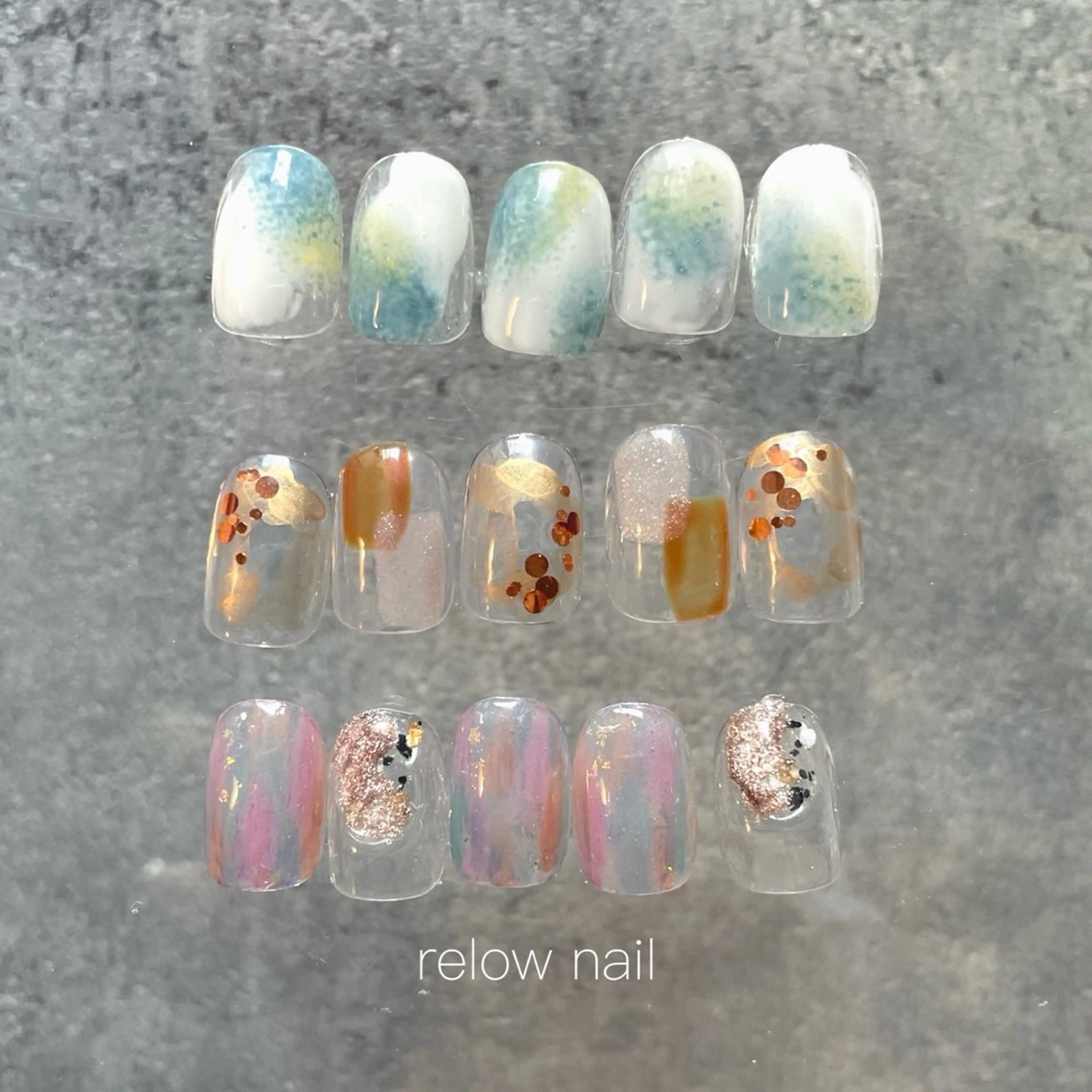 ネイル ハンドネイル anyora nail salon所属・大人ワンホン キラキラ／Ayanoのネイルデザイン