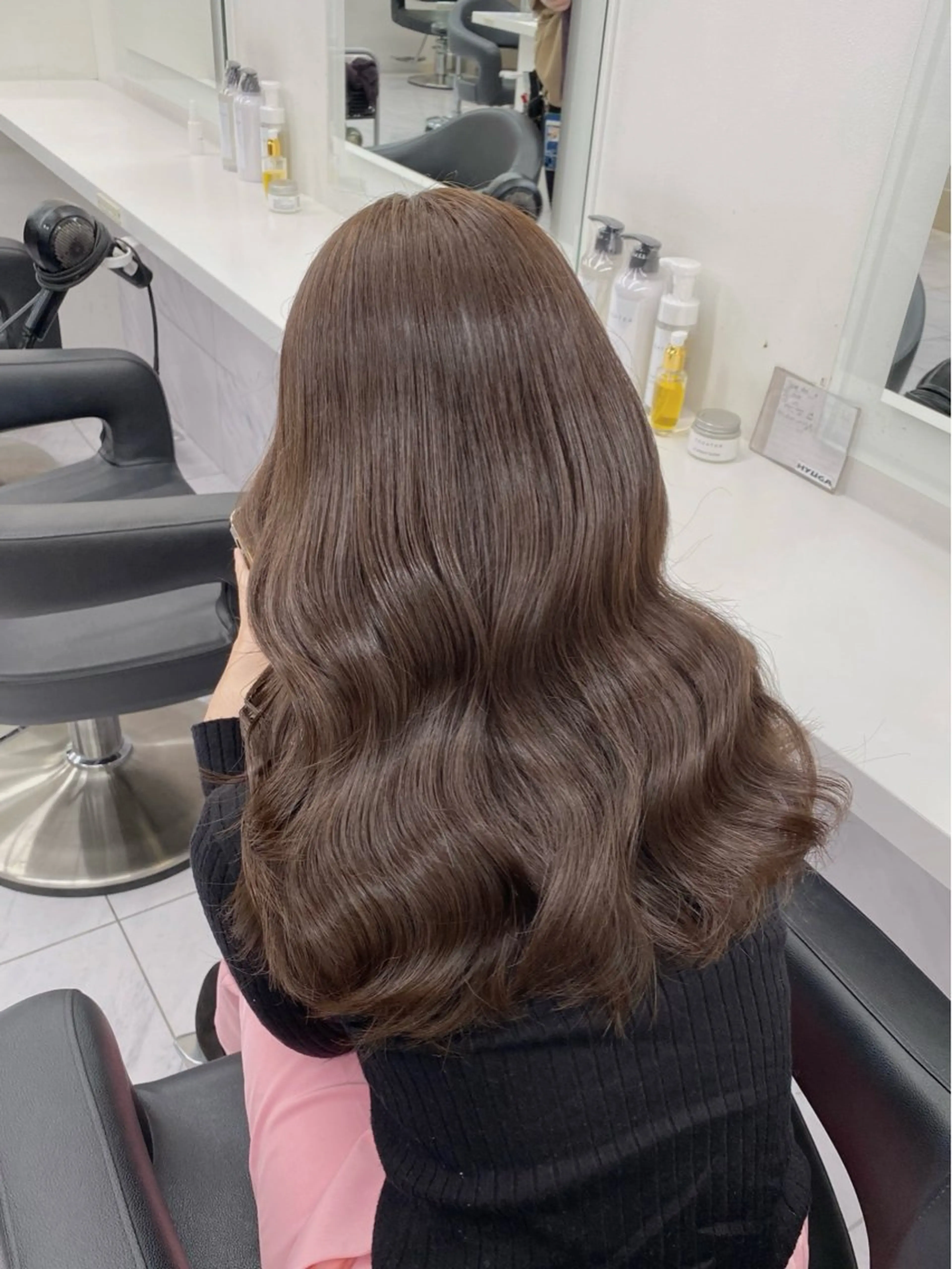 カラー ヘアカラー トリートメント 韓国レイヤー似合わせ 透明感カラー飛我💗のヘアスタイル