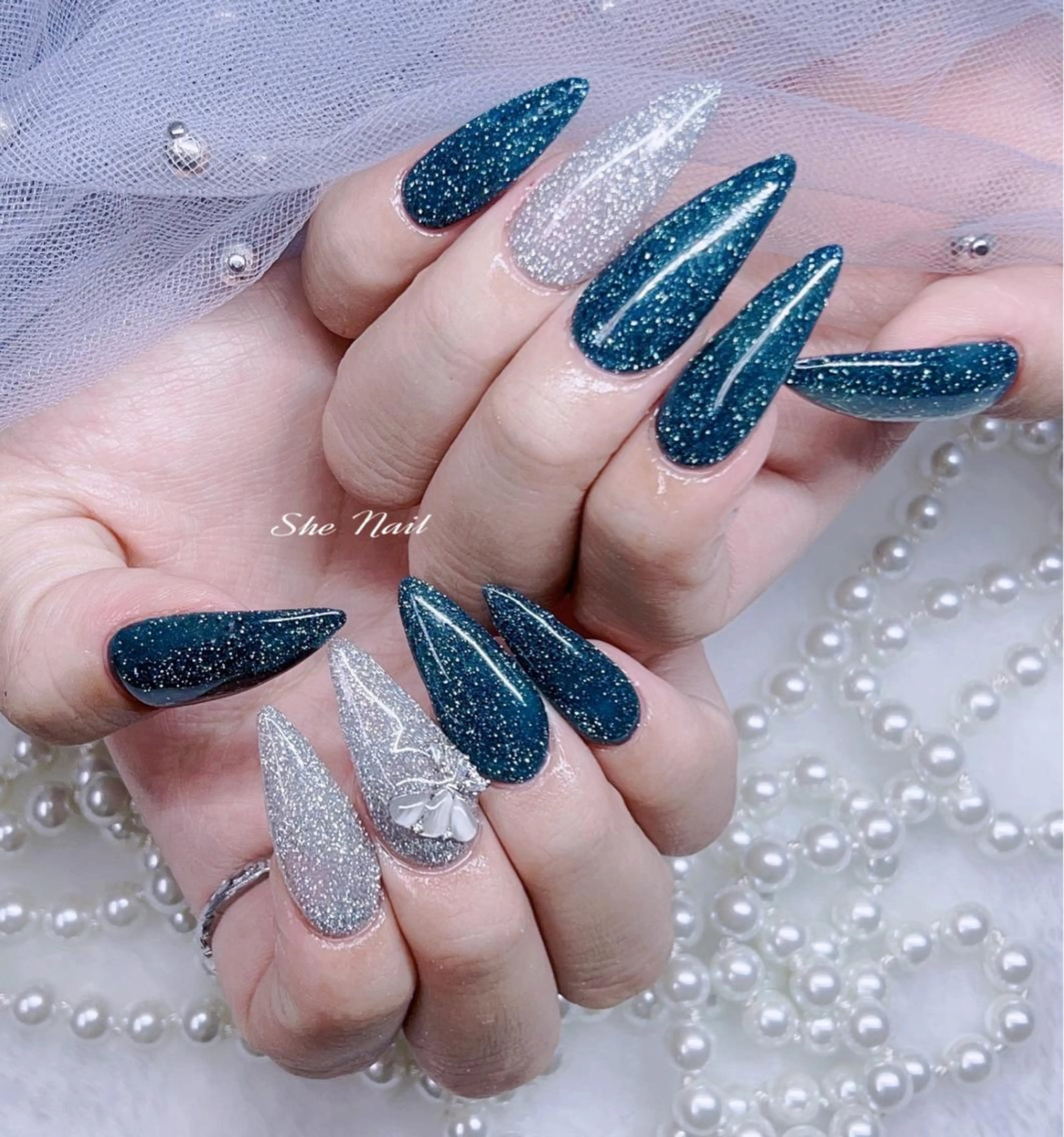 ネイル チークネイル 長さ出し フラッシュネイル マグネットネイル ワンカラーネイル ハンドネイル She   Nail所属・ISA_ BELLAのネイルデザイン