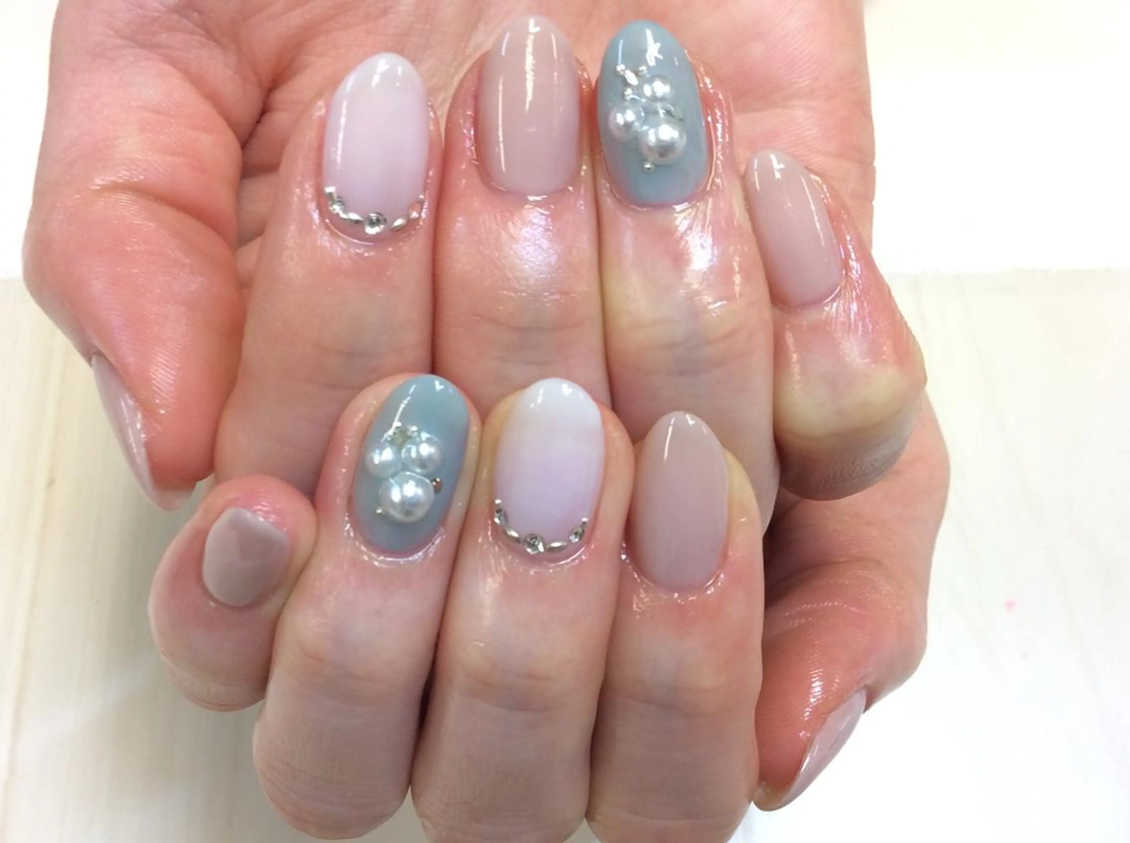 ネイル アートネイル ブルー 新橋 ルキナ スタッフのネイルデザイン
