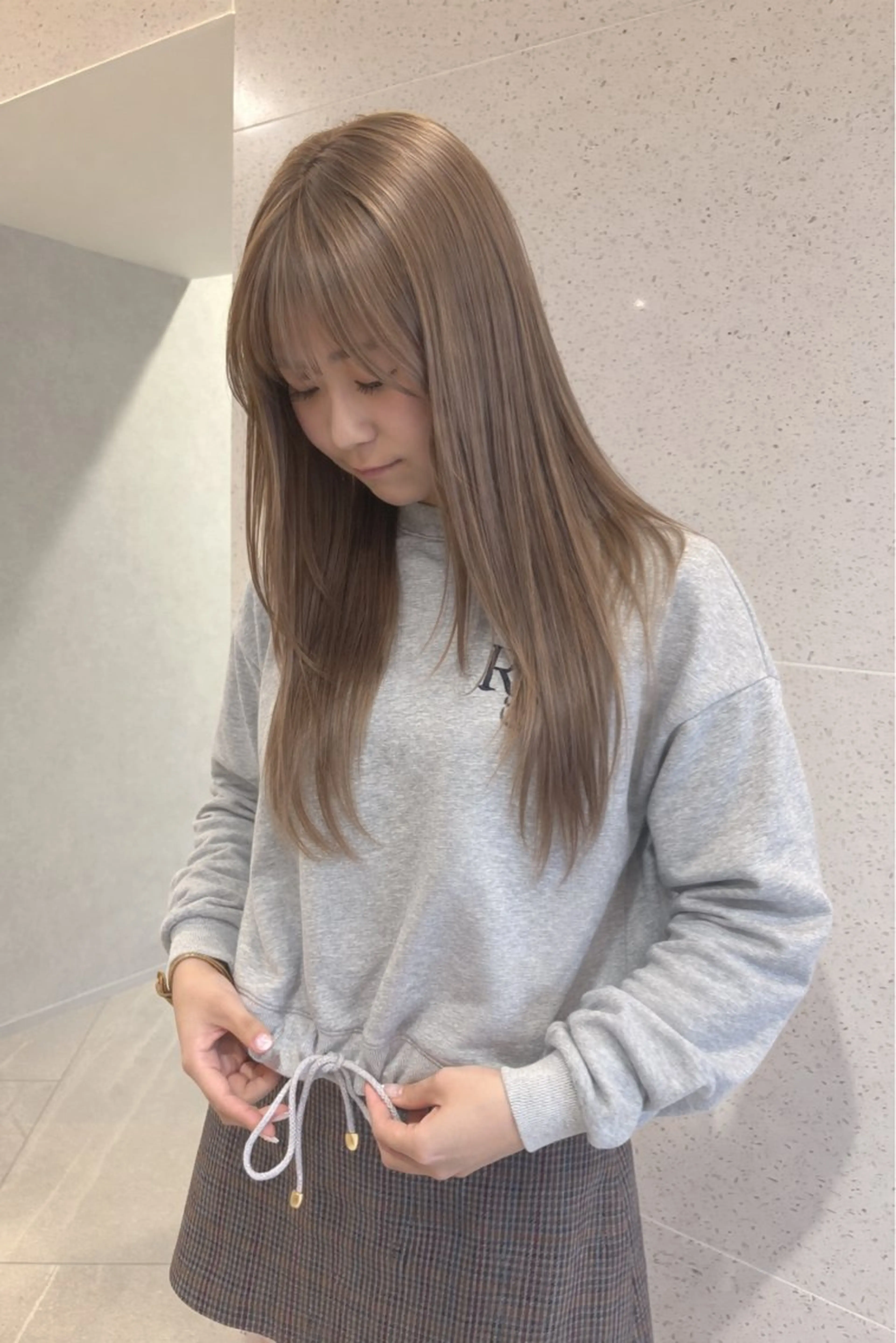 セミロング 顔周りカット 似合わせカット カット ヘアカラー トリートメント 梅田/レイヤーカット /ミルクティーカラーのヘアスタイル