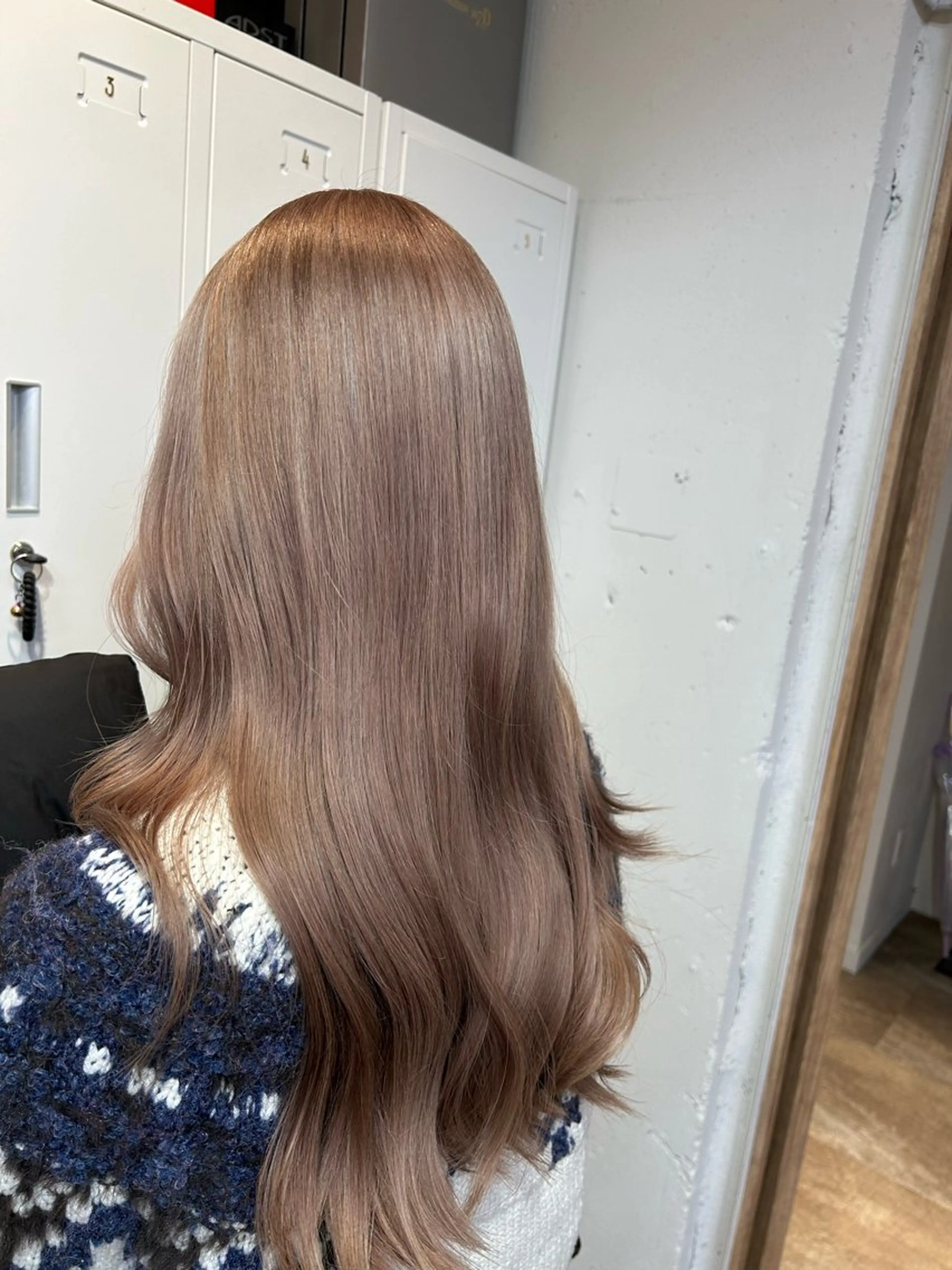 カラー カット ヘアカラー トリートメント 愛されハイトーン 🍓YURINAのヘアスタイル