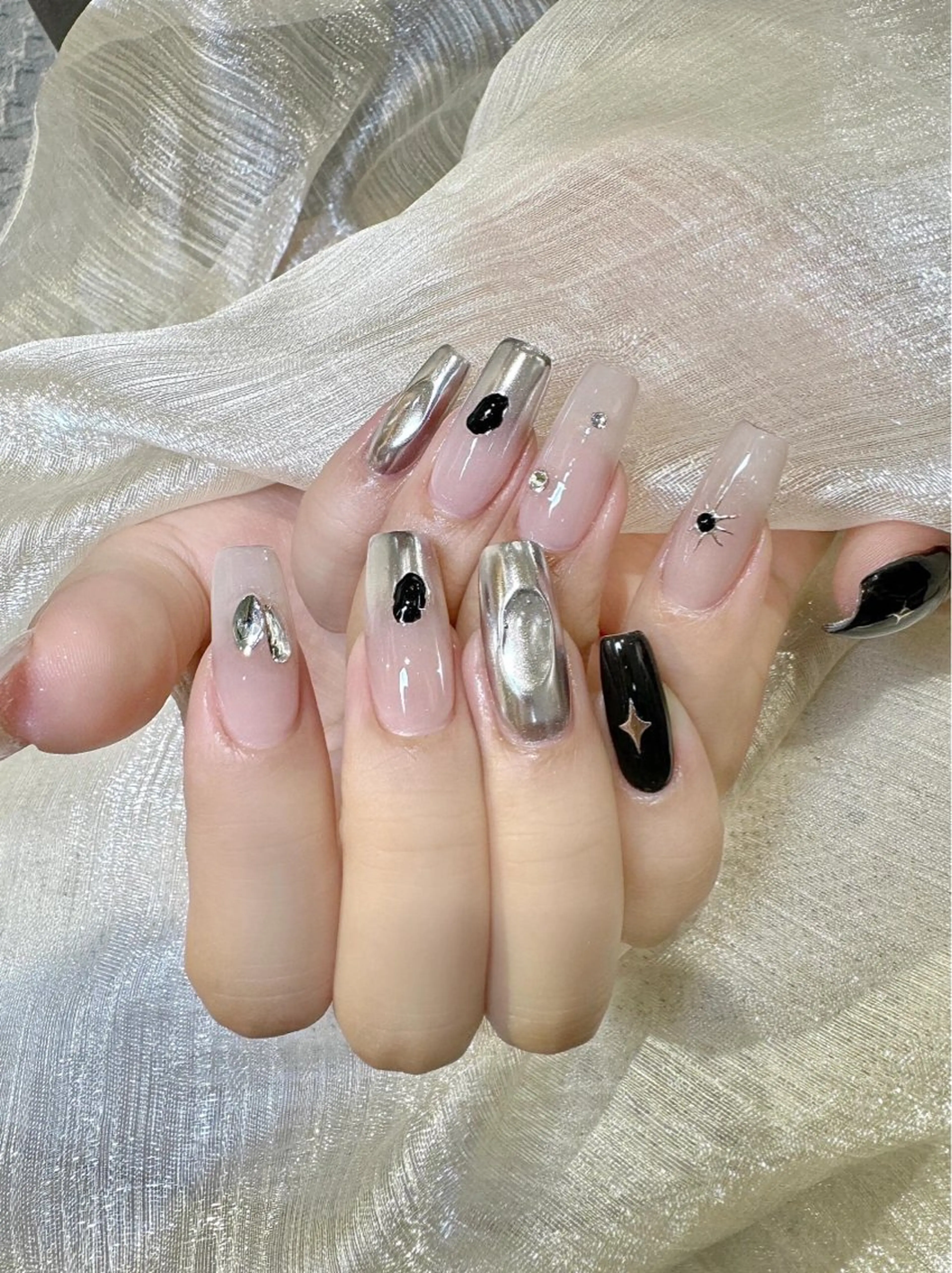 ネイル 里奈 Nailのネイルデザイン