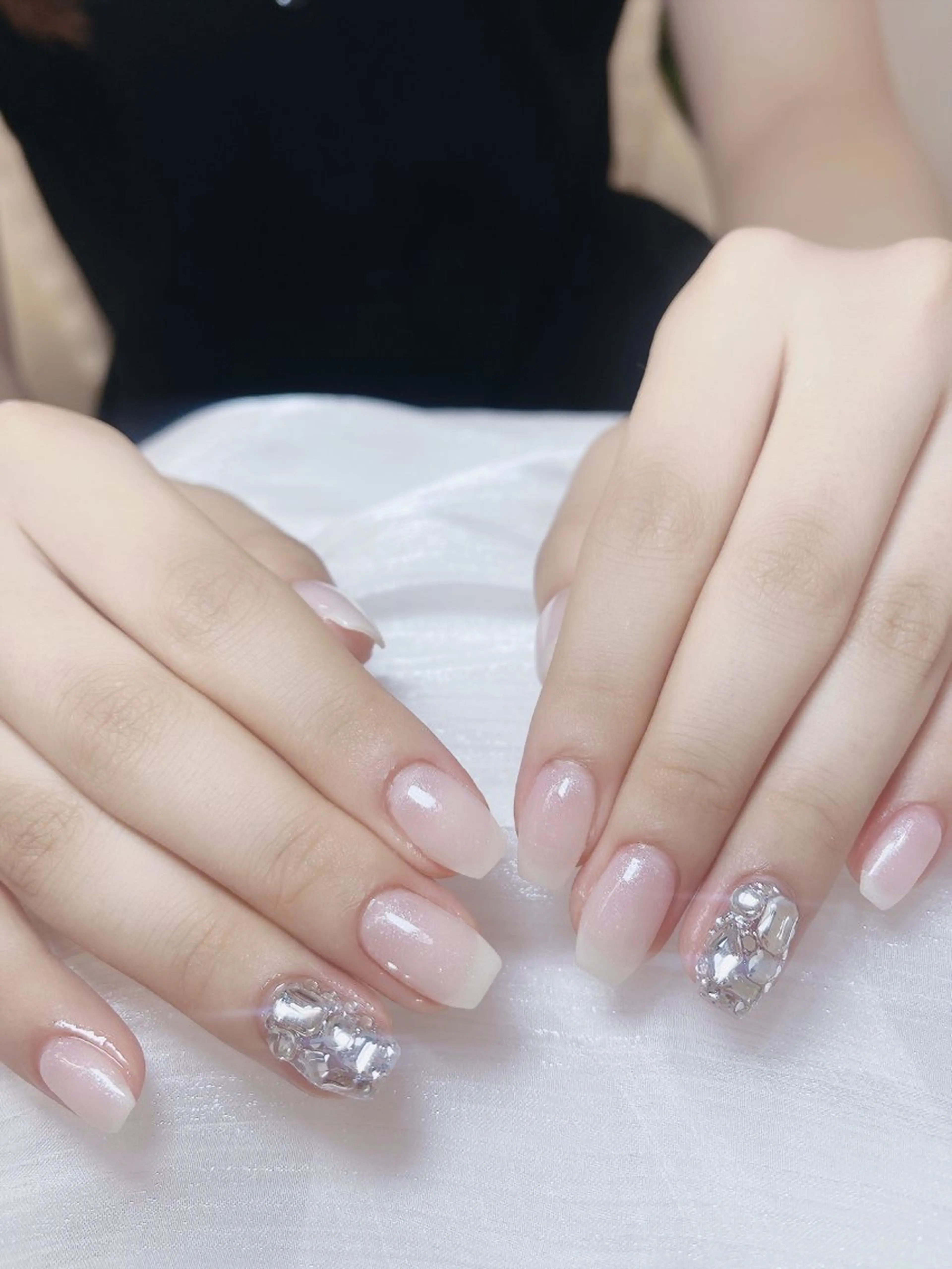 ネイル チークネイル フレンチネイル グラデーション キラキラネイル 韓国ネイル ハンドネイル DUO   MI nail salonのネイルデザイン