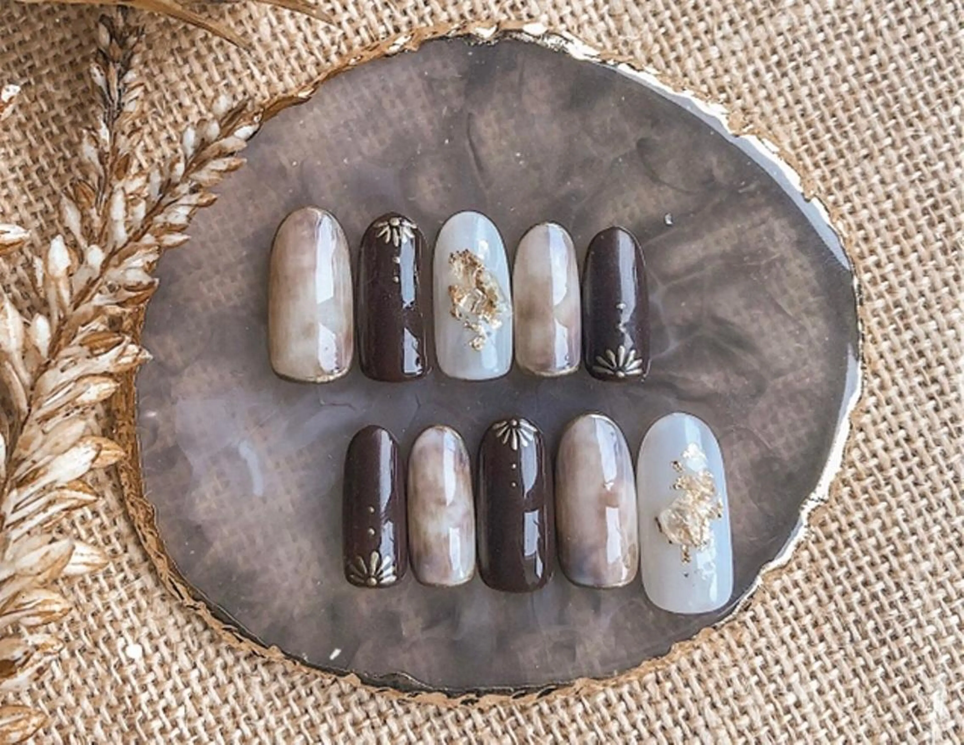 ネイル 【骨格診断📝 最強似合わせ眉✨】のエステ・リラクイメージ