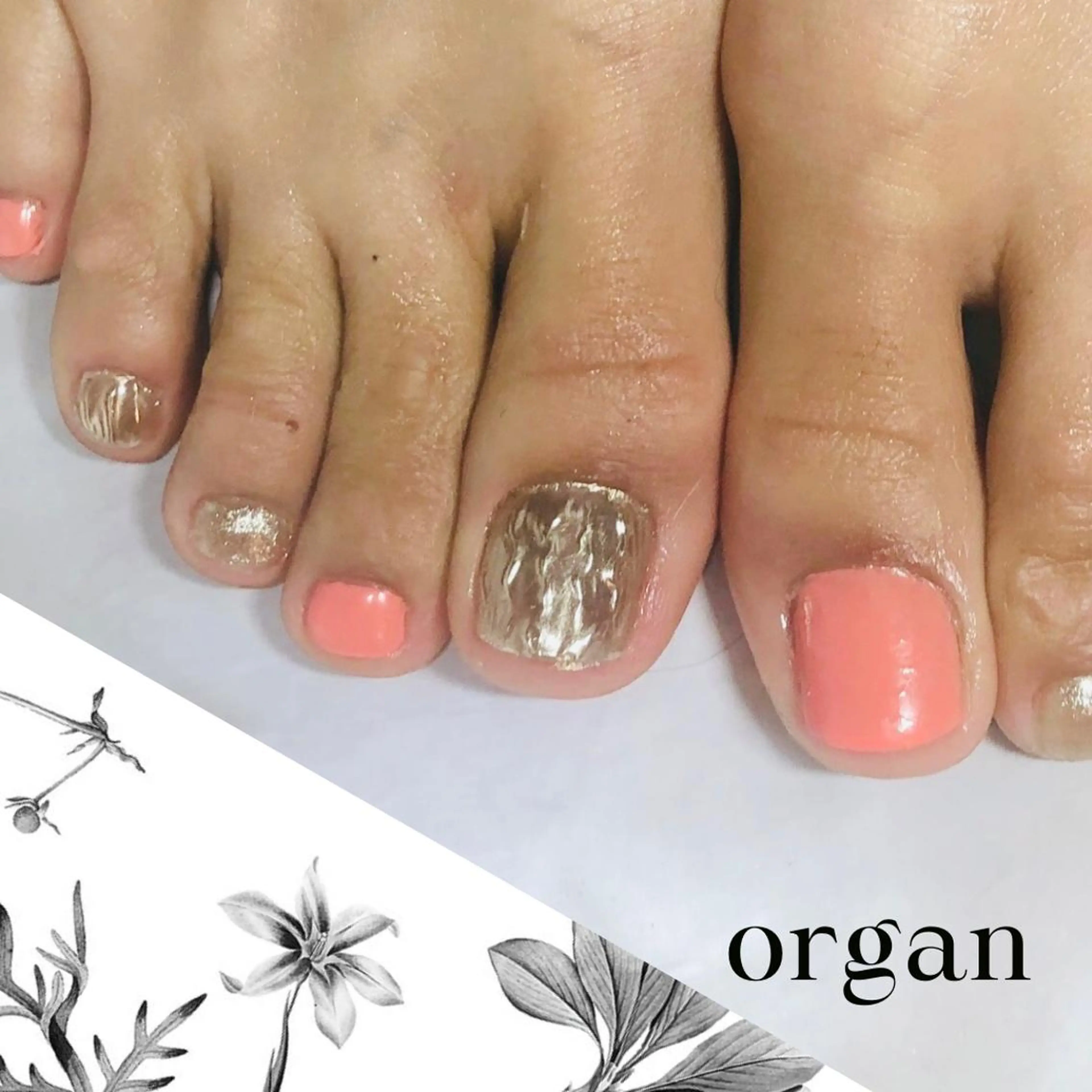 ネイル フットネイル ミラーネイル 【ＯＲＧＡＮ】 nailのネイルデザイン