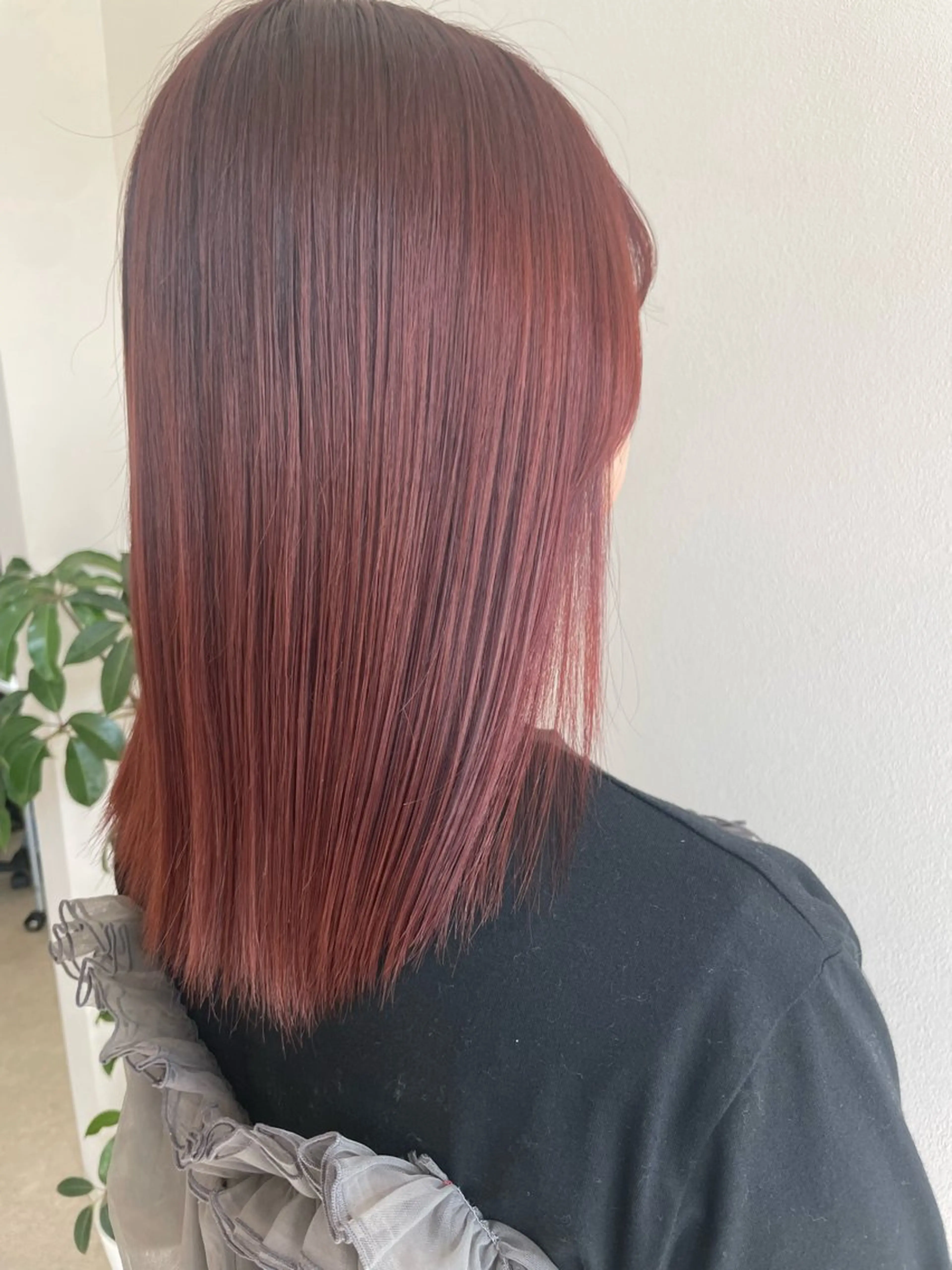 ミディアム 鈴木 梨瑚のヘアスタイル