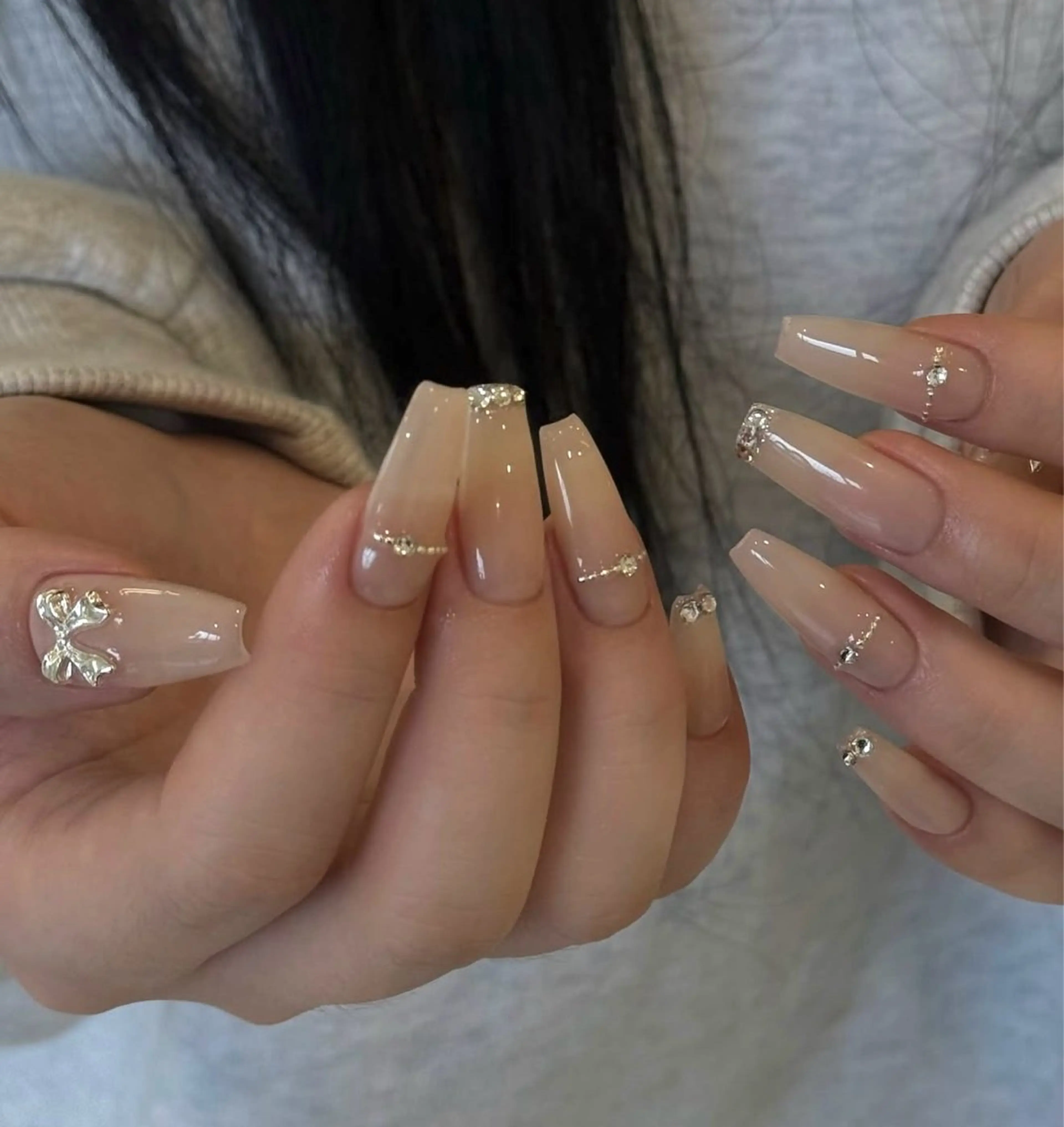 ネイル フラッシュネイル フレンチネイル グラデーション キラキラネイル 韓国ネイル ハンドネイル Lina nail所属・Lunaa 池袋のネイルデザイン