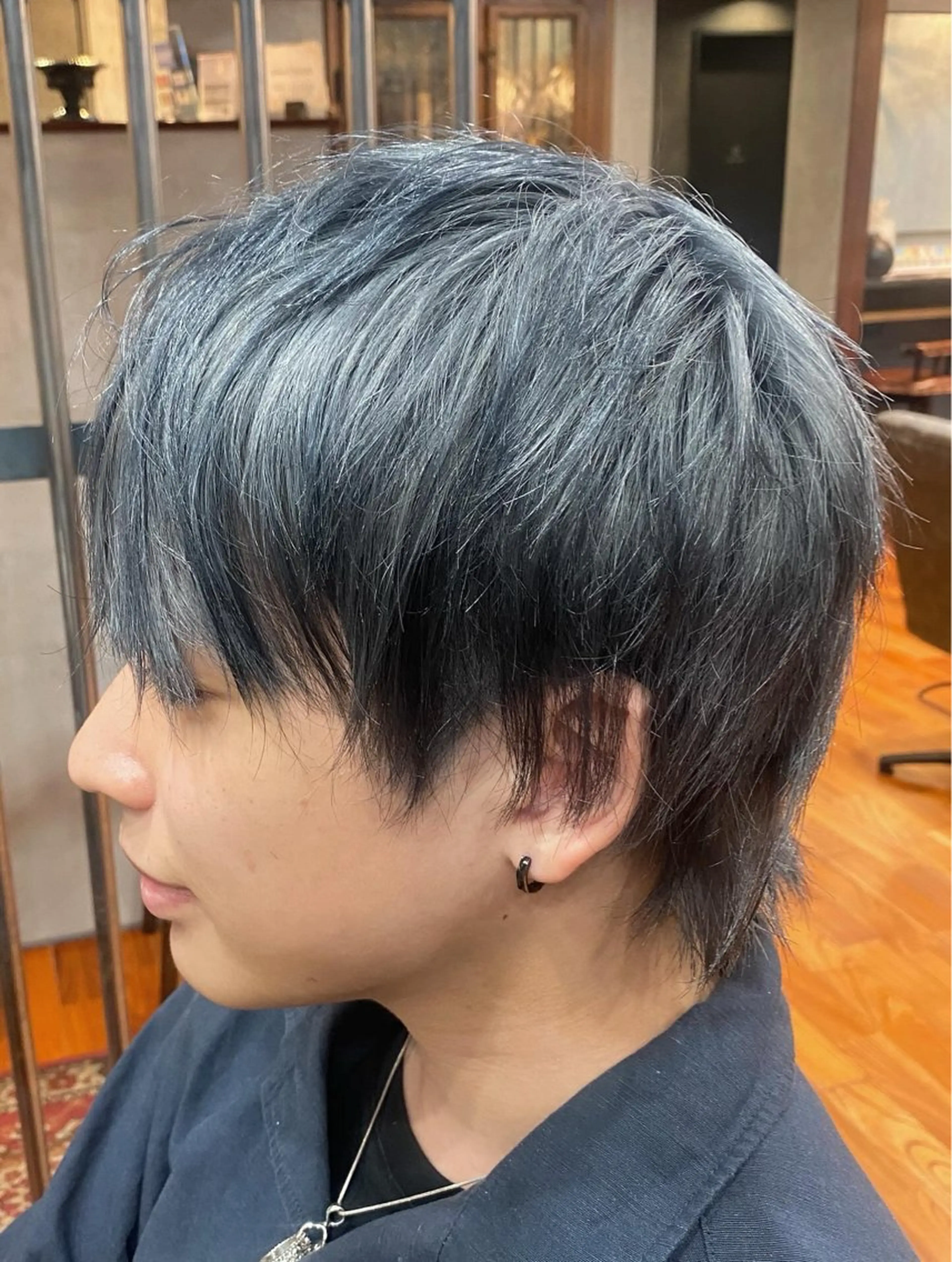 ショート カラー ヘアアレンジ メンズ マッシュウルフ マッシュ メンズウルフカット ウルフカット 烏山 達也のヘアスタイル