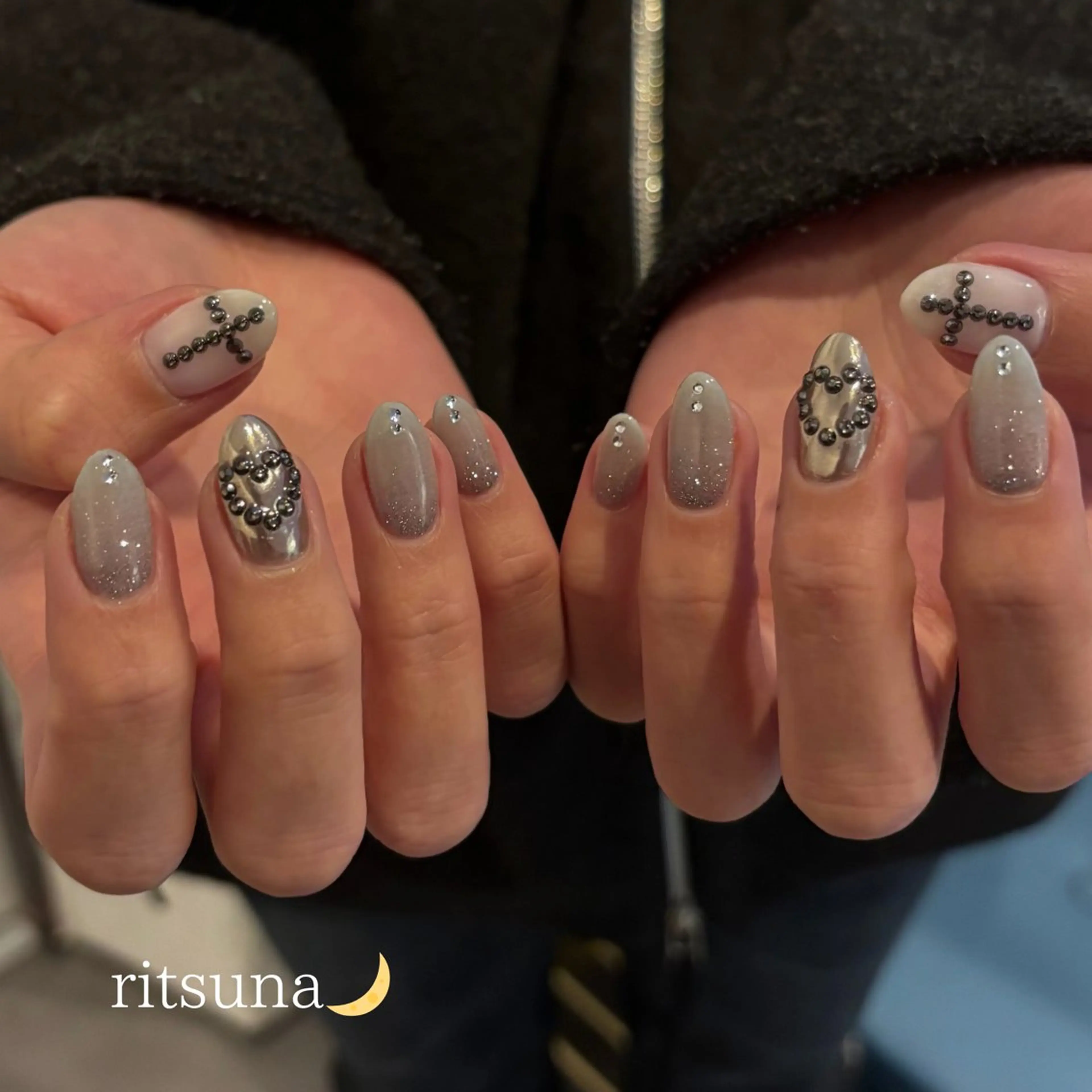 ネイル ritsuna🌙 nail 堺筋本町のネイルデザイン