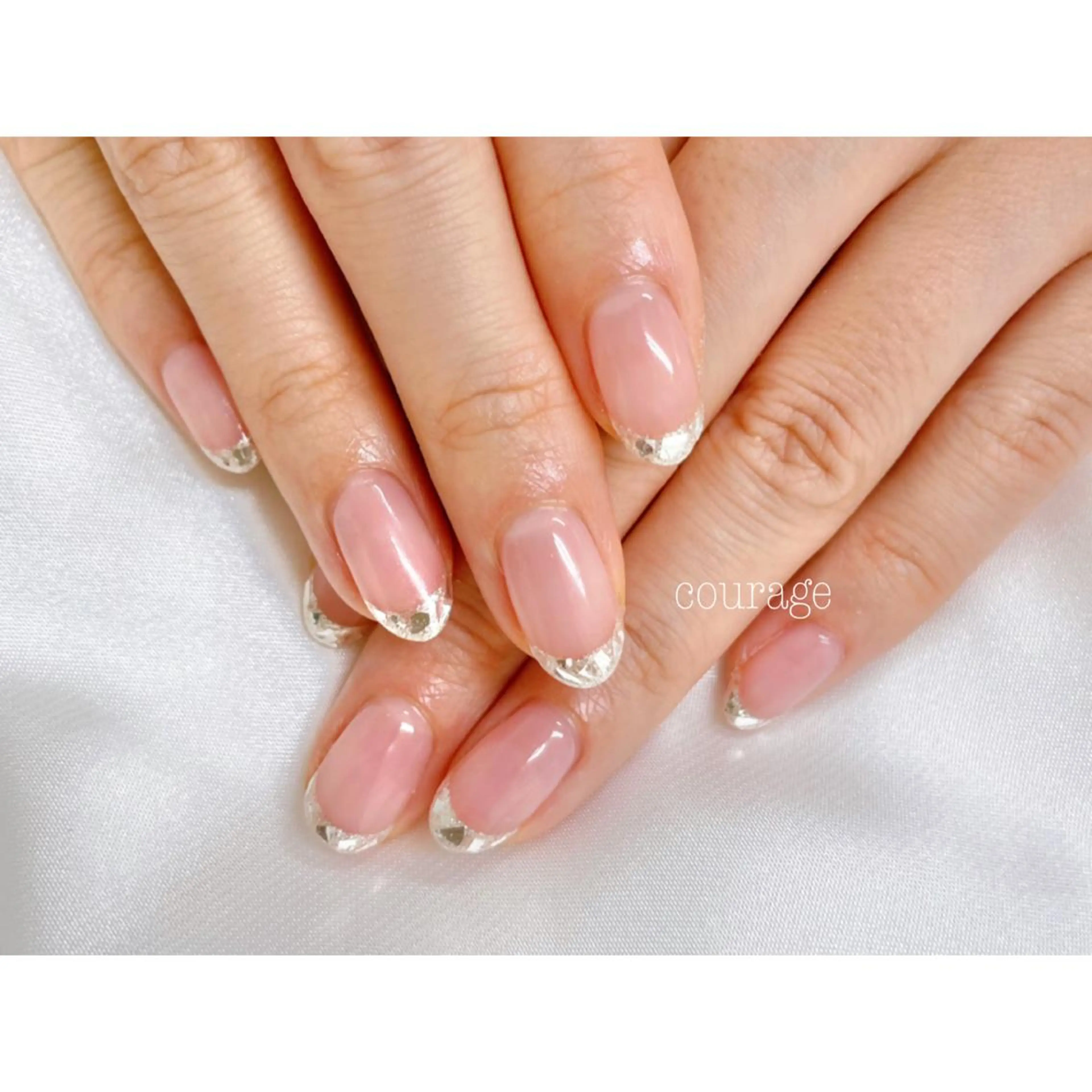 ネイル フレンチネイル ガラスフレンチ ネイルサロン courageのネイルデザイン