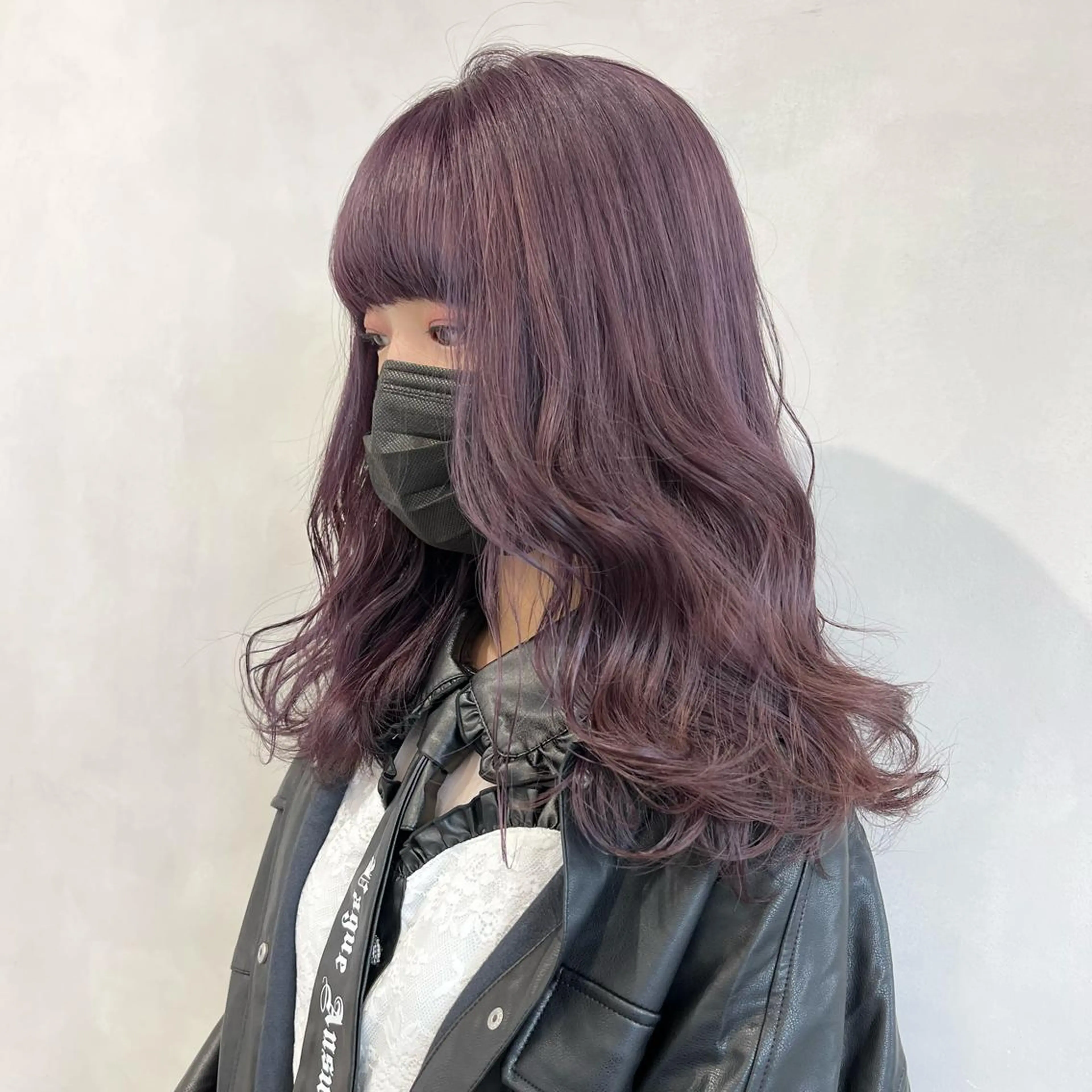 セミロング カラー 🩵ブリーチカラー 🐈MIORI🩵のヘアスタイル